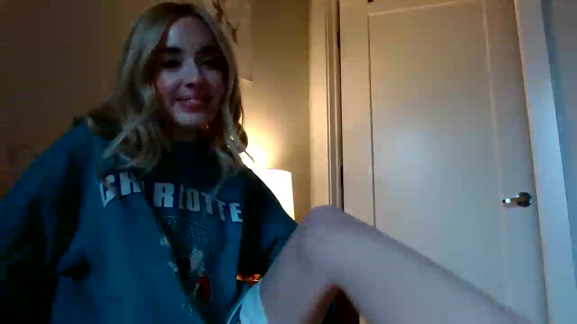 Gallery image thumbnail from Vegansoda's myfreecams stream on, 12/05/2022, 21:30 image 20 of 20