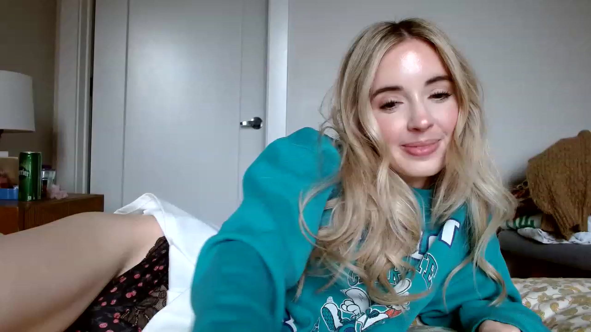 Gallery image thumbnail from Vegansoda's myfreecams stream on, 12/05/2022, 22:30 image 14 of 20