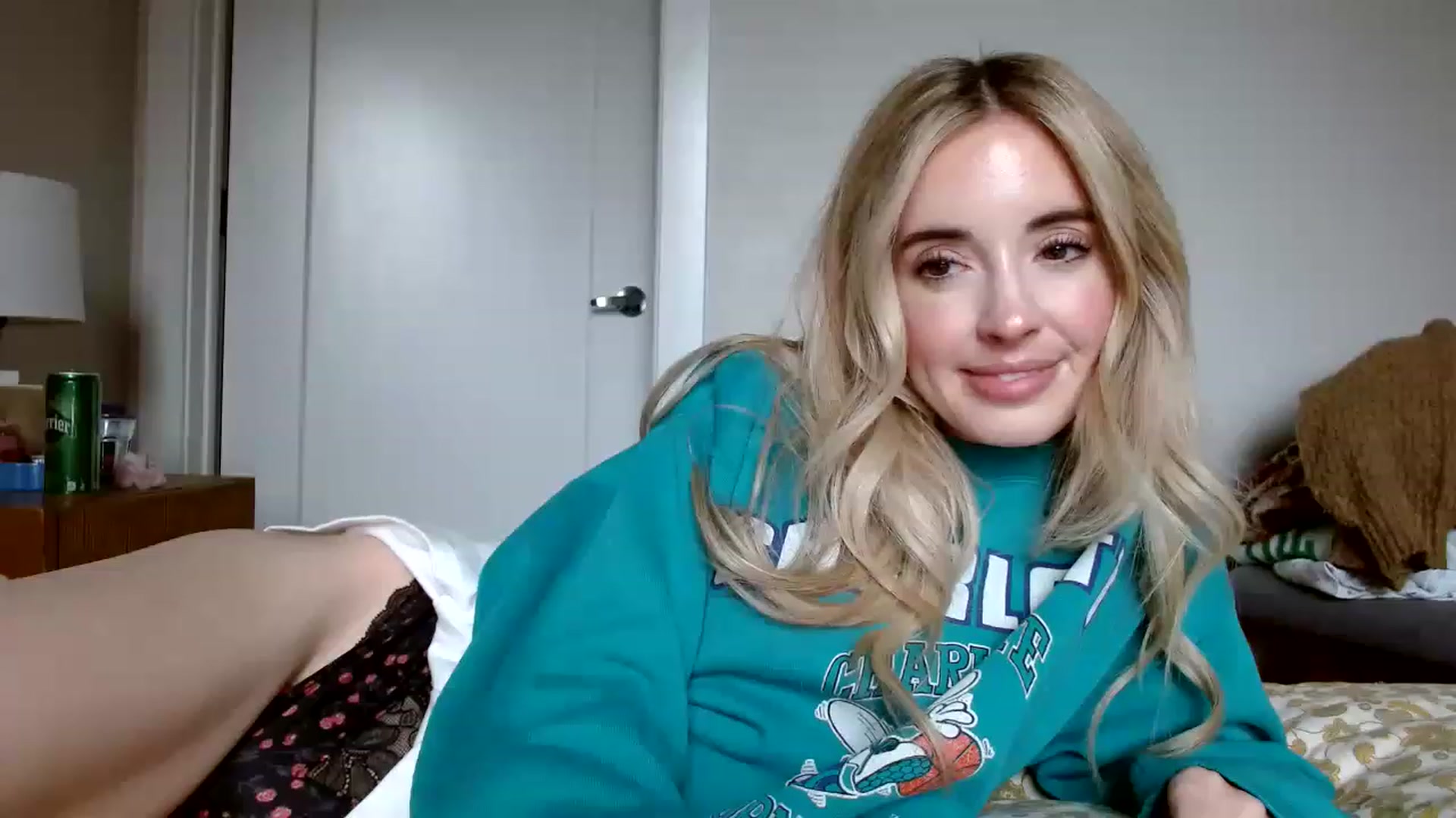 Gallery image thumbnail from Vegansoda's myfreecams stream on, 12/05/2022, 22:30 image 8 of 20