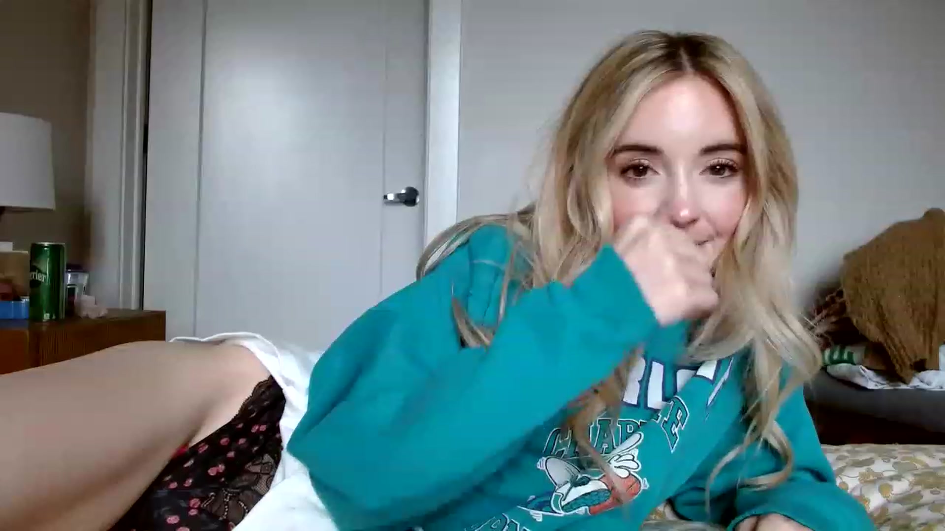 Gallery image thumbnail from Vegansoda's myfreecams stream on, 12/05/2022, 22:30 image 5 of 20