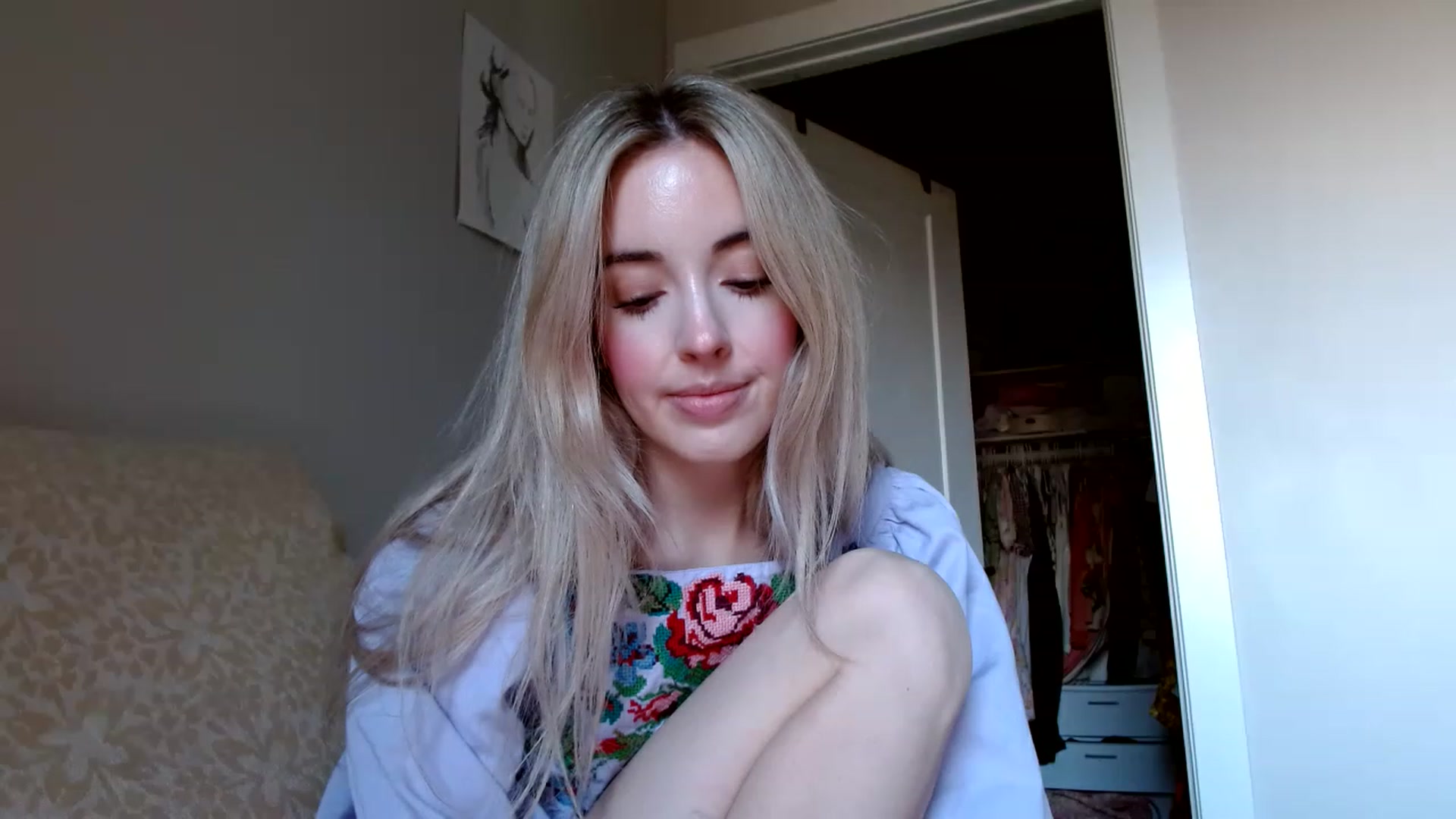 Gallery image thumbnail from Vegansoda's myfreecams stream on, 12/06/2022, 22:27 image 8 of 20