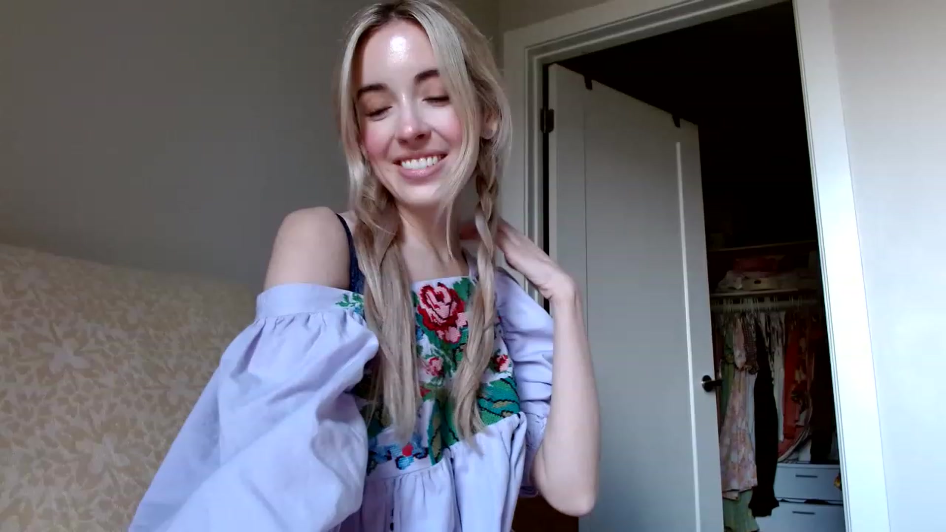 Gallery image thumbnail from Vegansoda's myfreecams stream on, 12/06/2022, 22:27 image 4 of 20