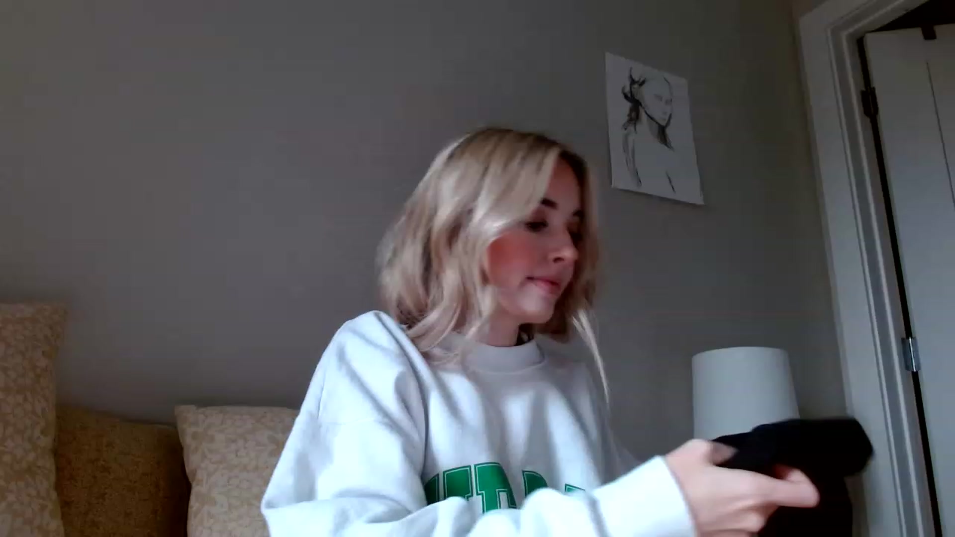 Gallery image thumbnail from Vegansoda's myfreecams stream on, 12/07/2022, 21:04 image 1 of 20