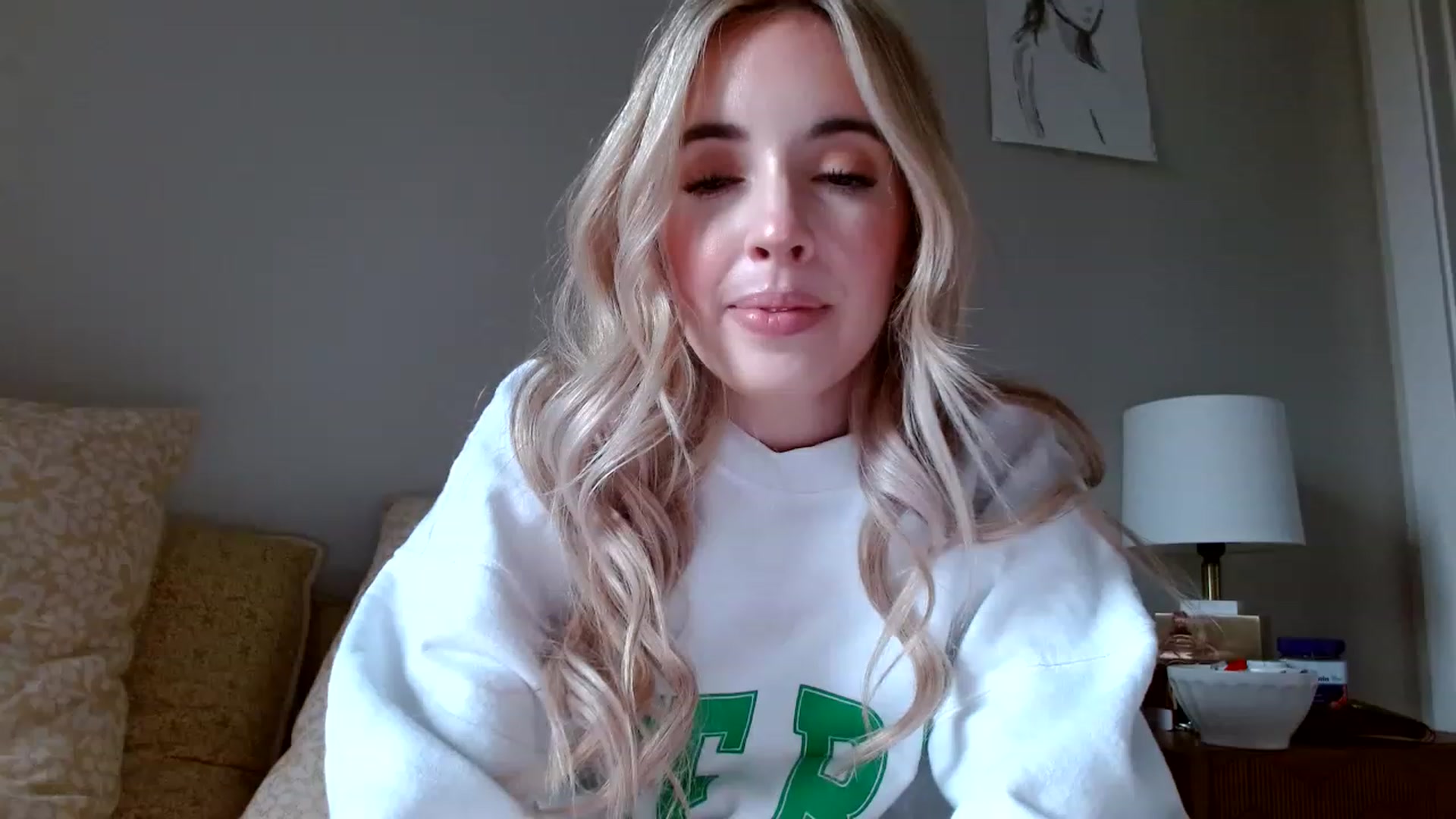 Gallery image thumbnail from Vegansoda's myfreecams stream on, 12/07/2022, 22:37 image 16 of 20