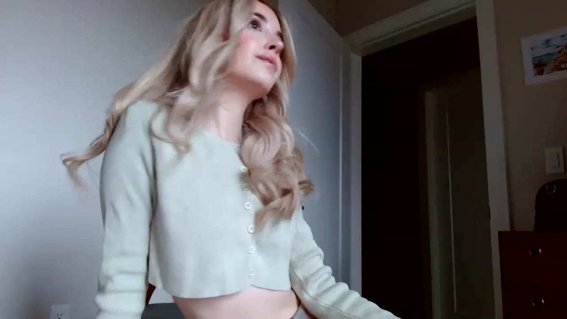 Gallery image thumbnail from Vegansoda's myfreecams stream on, 12/09/2022, 20:12 image 8 of 20