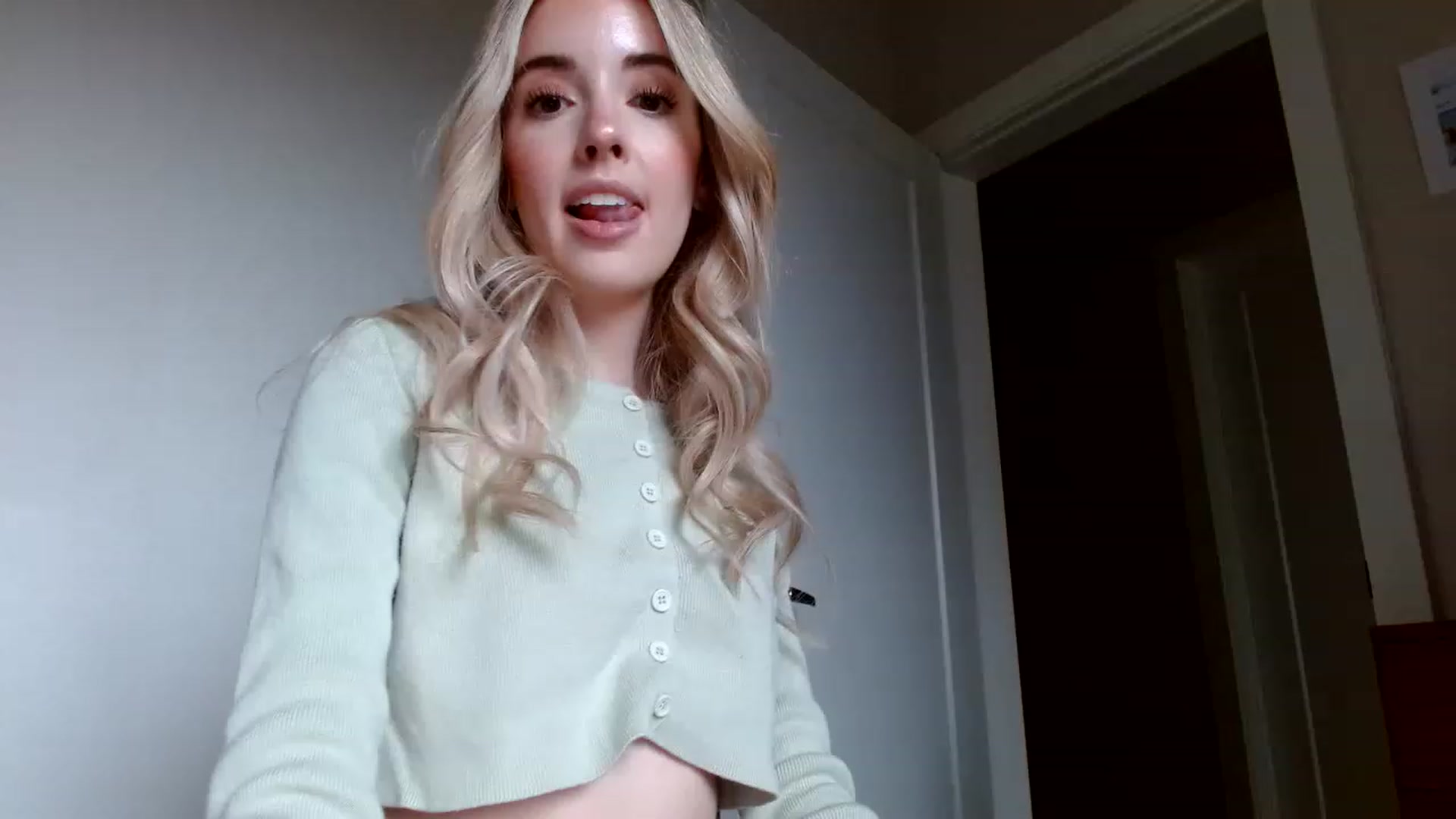 Gallery image thumbnail from Vegansoda's myfreecams stream on, 12/09/2022, 20:12 image 2 of 20