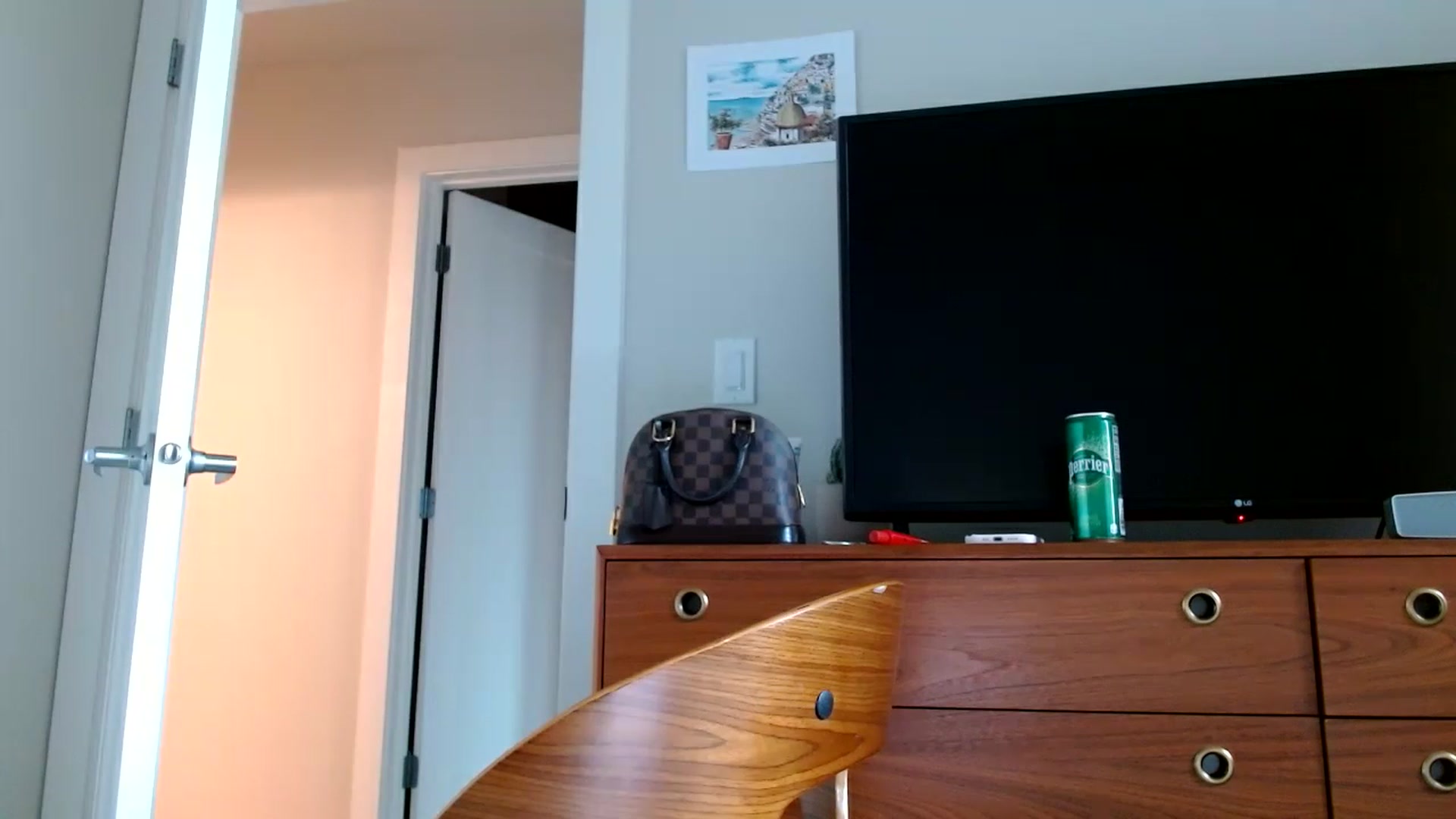 Gallery image thumbnail from Vegansoda's myfreecams stream on, 12/10/2022, 22:07 image 15 of 20