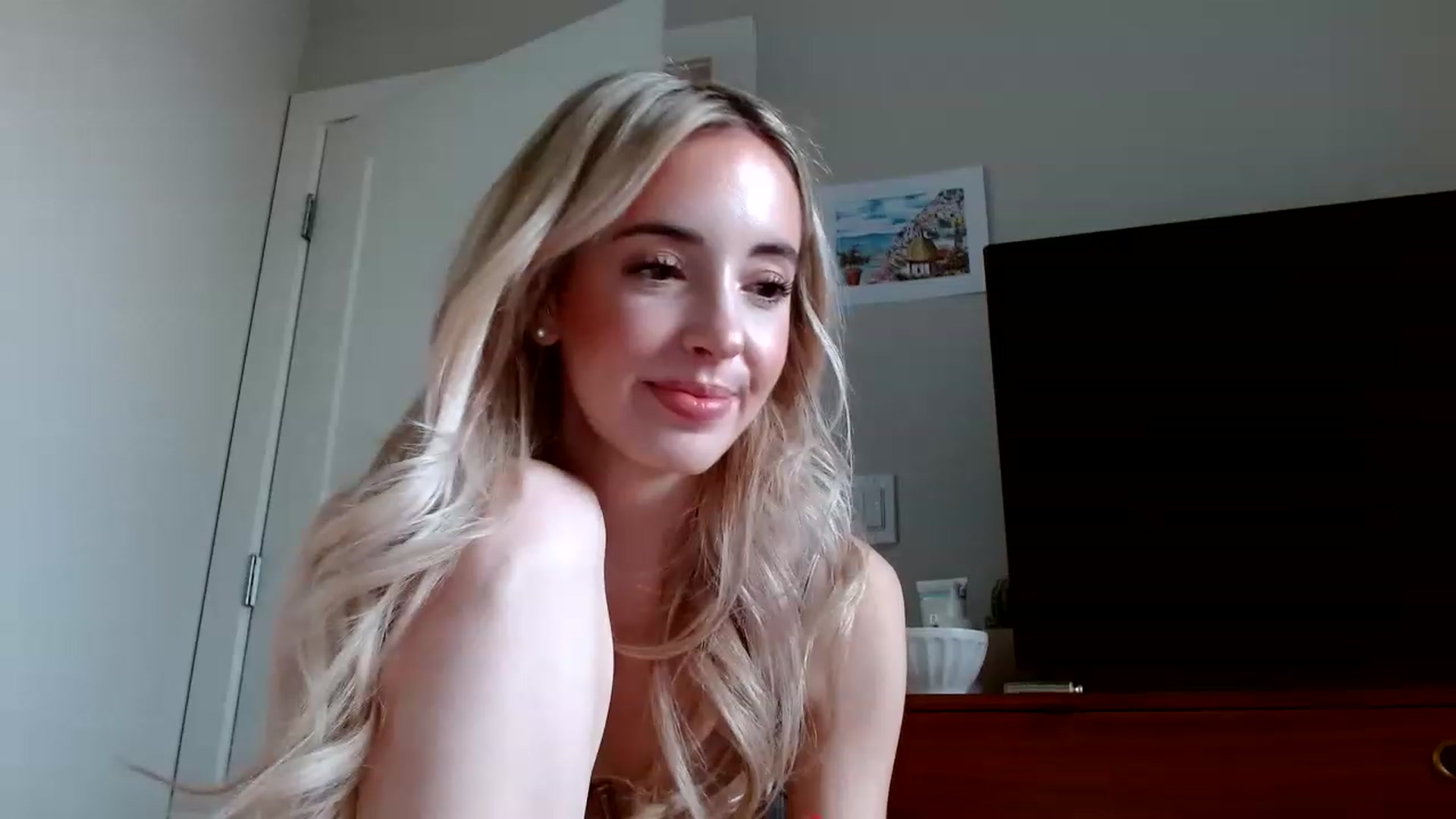 Gallery image thumbnail from Vegansoda's myfreecams stream on, 12/16/2022, 21:49 image 11 of 20