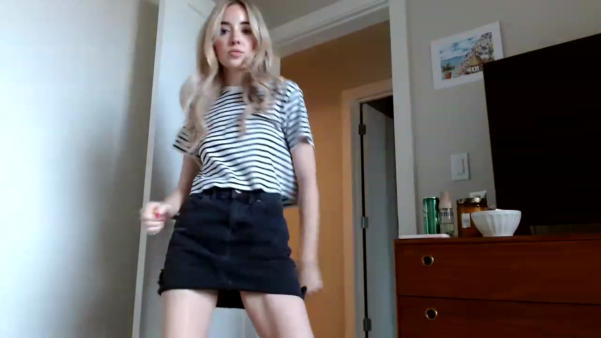 Gallery image thumbnail from Vegansoda's myfreecams stream on, 12/22/2022, 19:22 image 8 of 20
