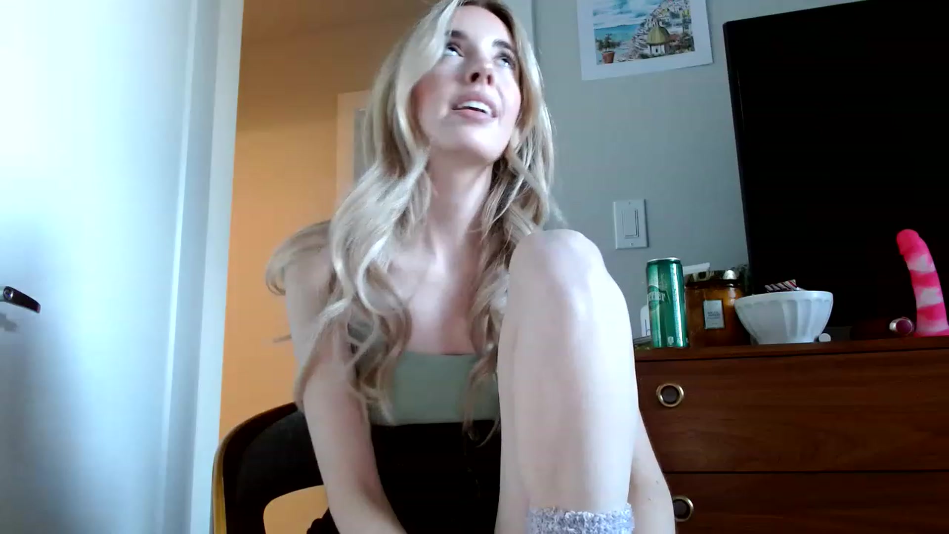 Gallery image thumbnail from Vegansoda's myfreecams stream on, 12/22/2022, 21:08 image 7 of 20