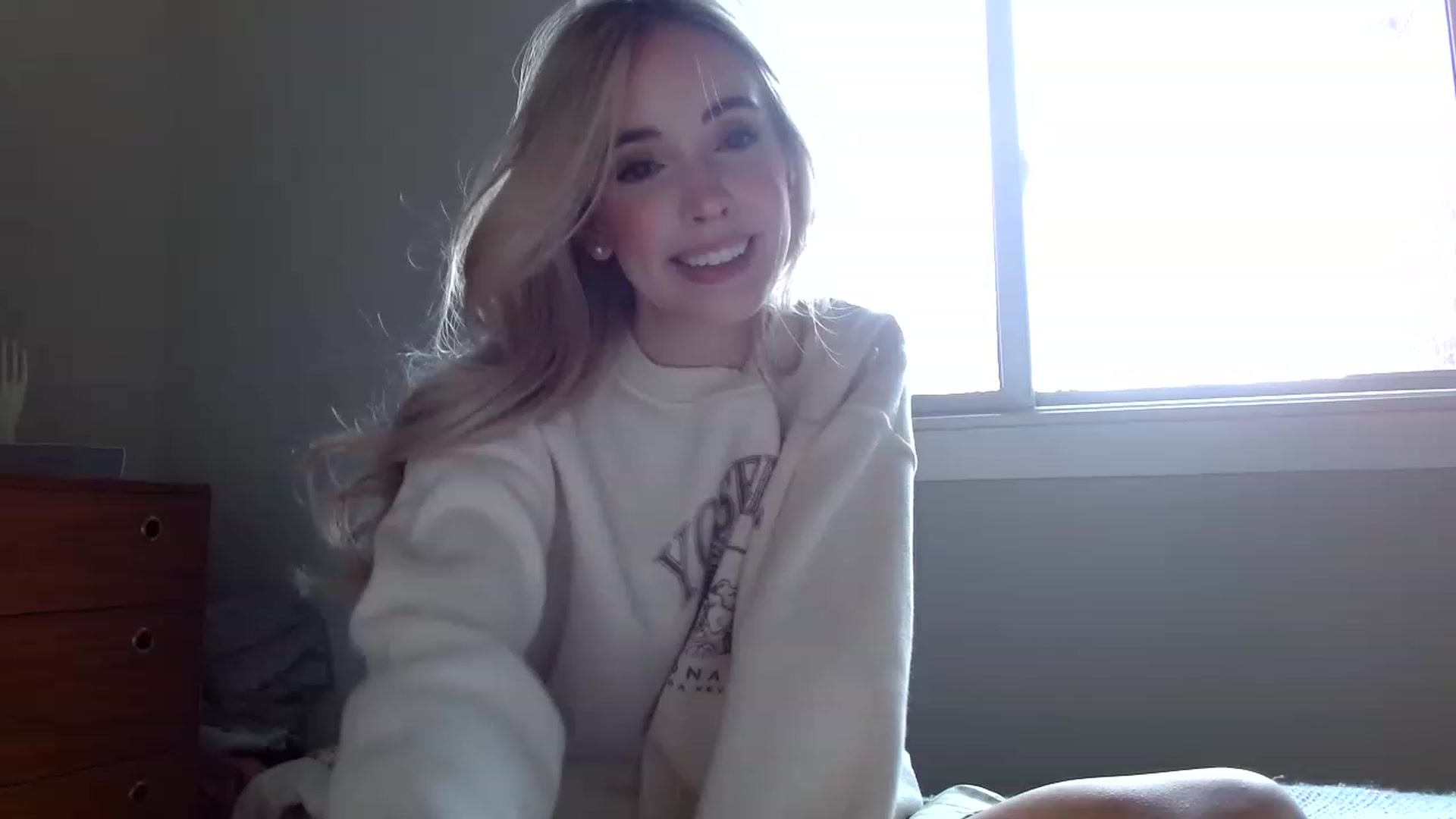 Gallery image thumbnail from Vegansoda's myfreecams stream on, 12/28/2022, 22:08 image 3 of 20