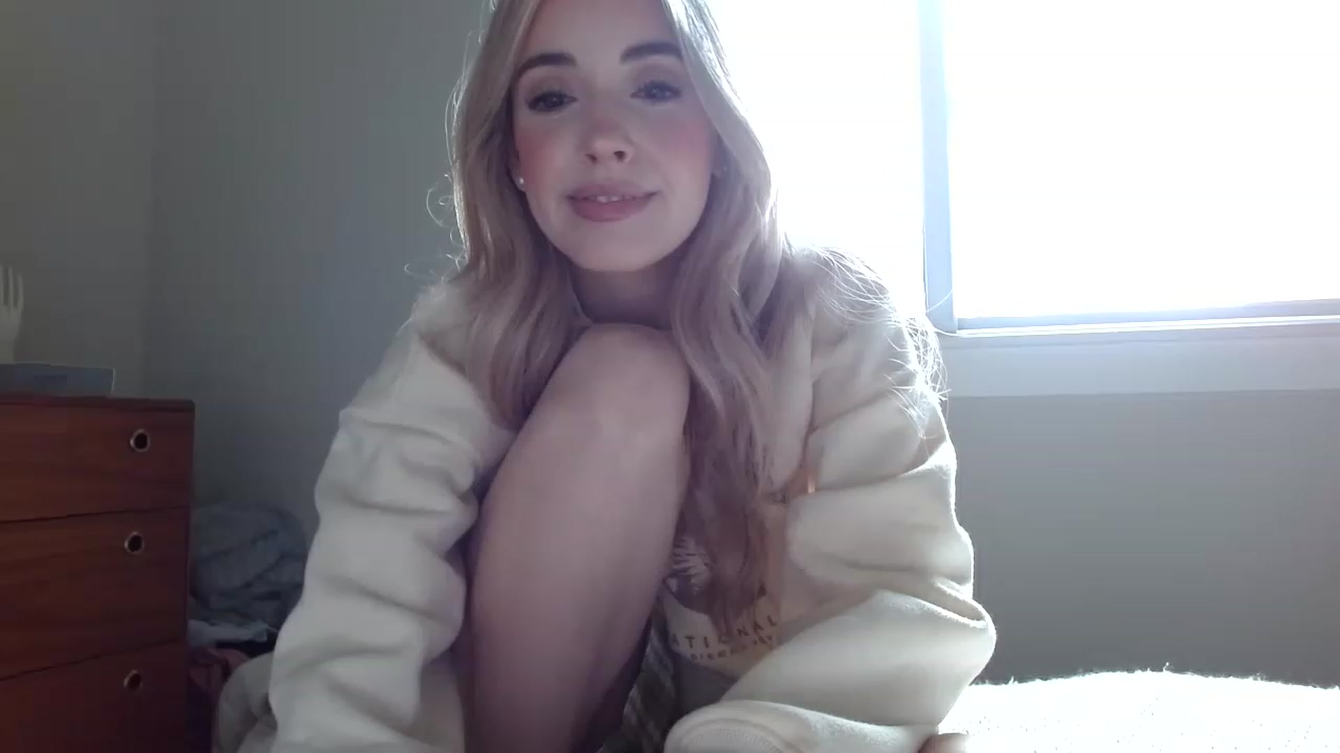 Gallery image thumbnail from Vegansoda's myfreecams stream on, 12/28/2022, 22:08 image 1 of 20