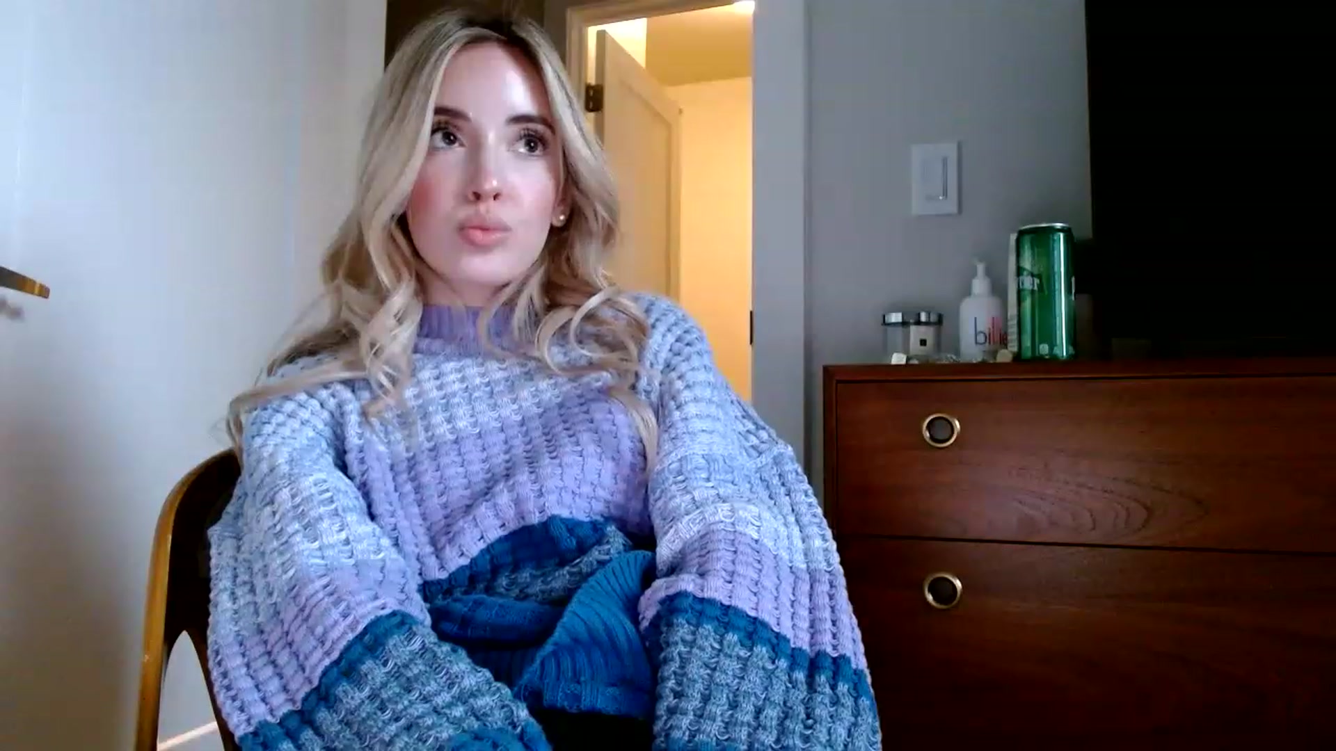 Gallery image thumbnail from Vegansoda's myfreecams stream on, 01/03/2023, 23:47 image 18 of 20