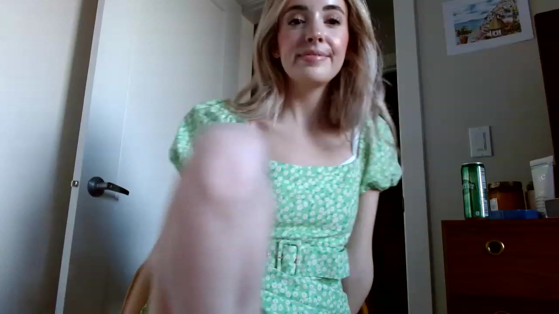 Gallery image thumbnail from Vegansoda's myfreecams stream on, 01/07/2023, 21:50 image 2 of 20