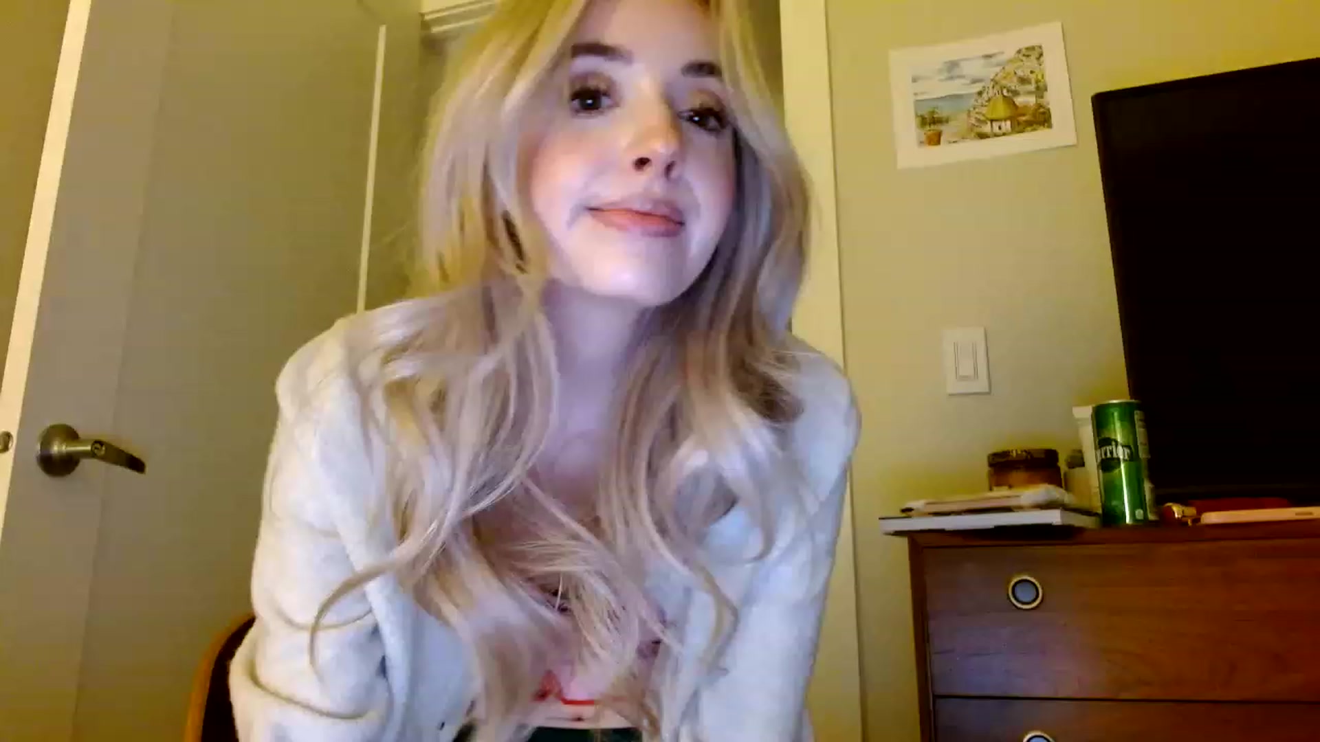 Gallery image thumbnail from Vegansoda's myfreecams stream on, 01/10/2023, 24:37 image 8 of 20