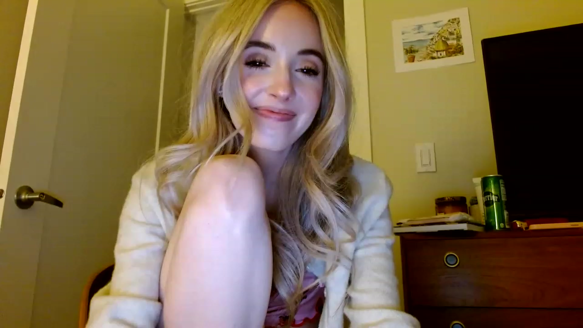 Gallery image thumbnail from Vegansoda's myfreecams stream on, 01/10/2023, 24:37 image 9 of 20