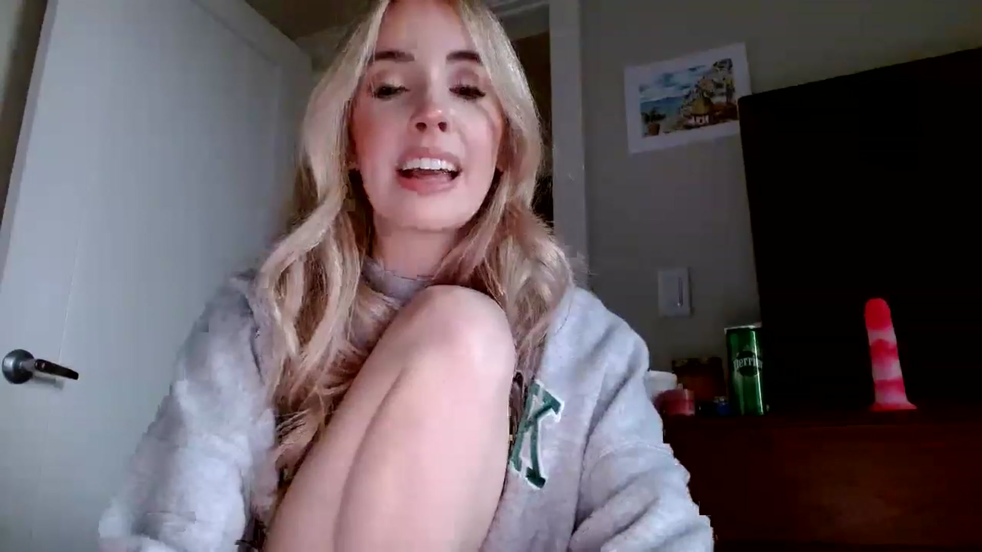 Gallery image thumbnail from Vegansoda's myfreecams stream on, 01/17/2023, 24:01 image 14 of 20