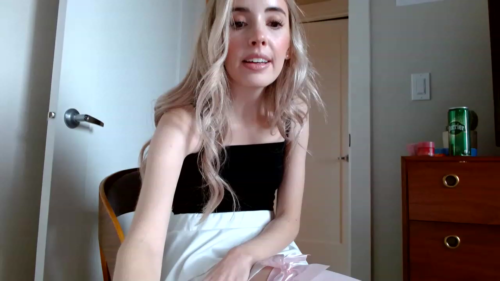 Gallery image thumbnail from Vegansoda's myfreecams stream on, 01/18/2023, 23:35 image 1 of 20