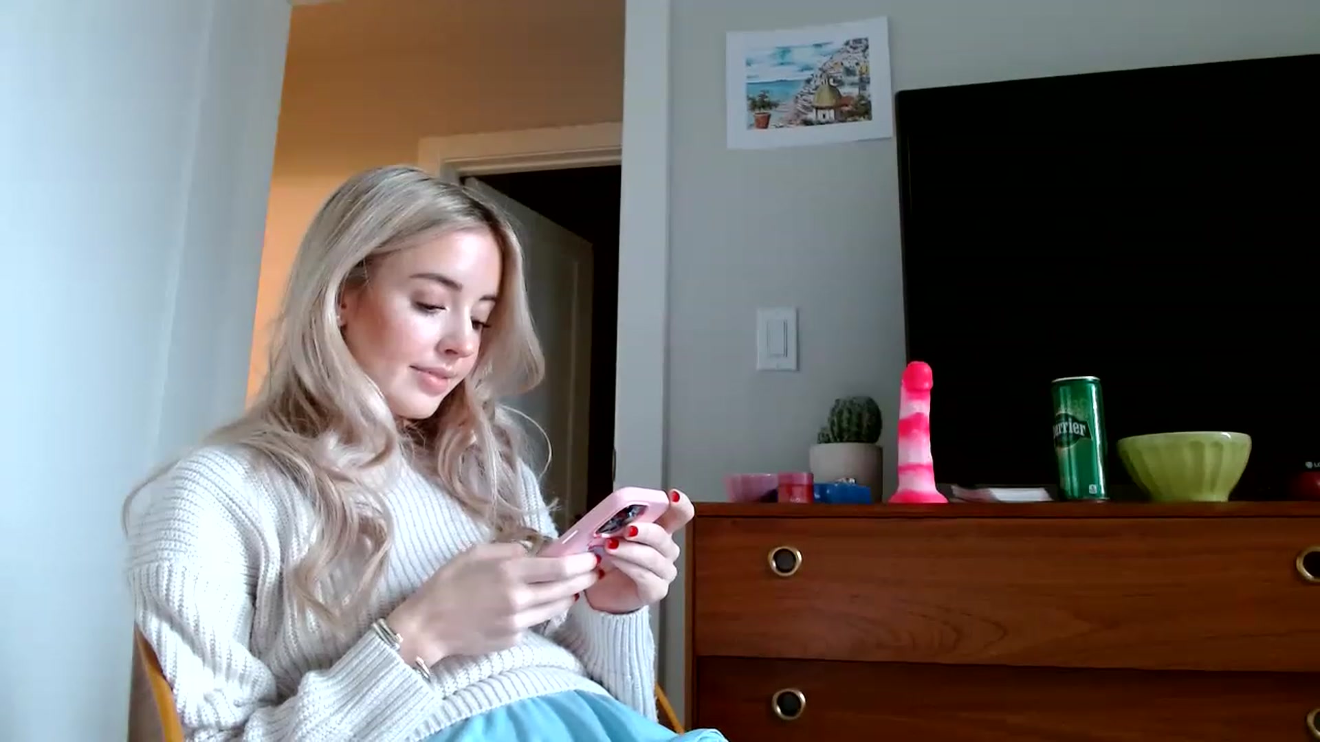 Gallery image thumbnail from Vegansoda's myfreecams stream on, 01/19/2023, 22:39 image 17 of 20