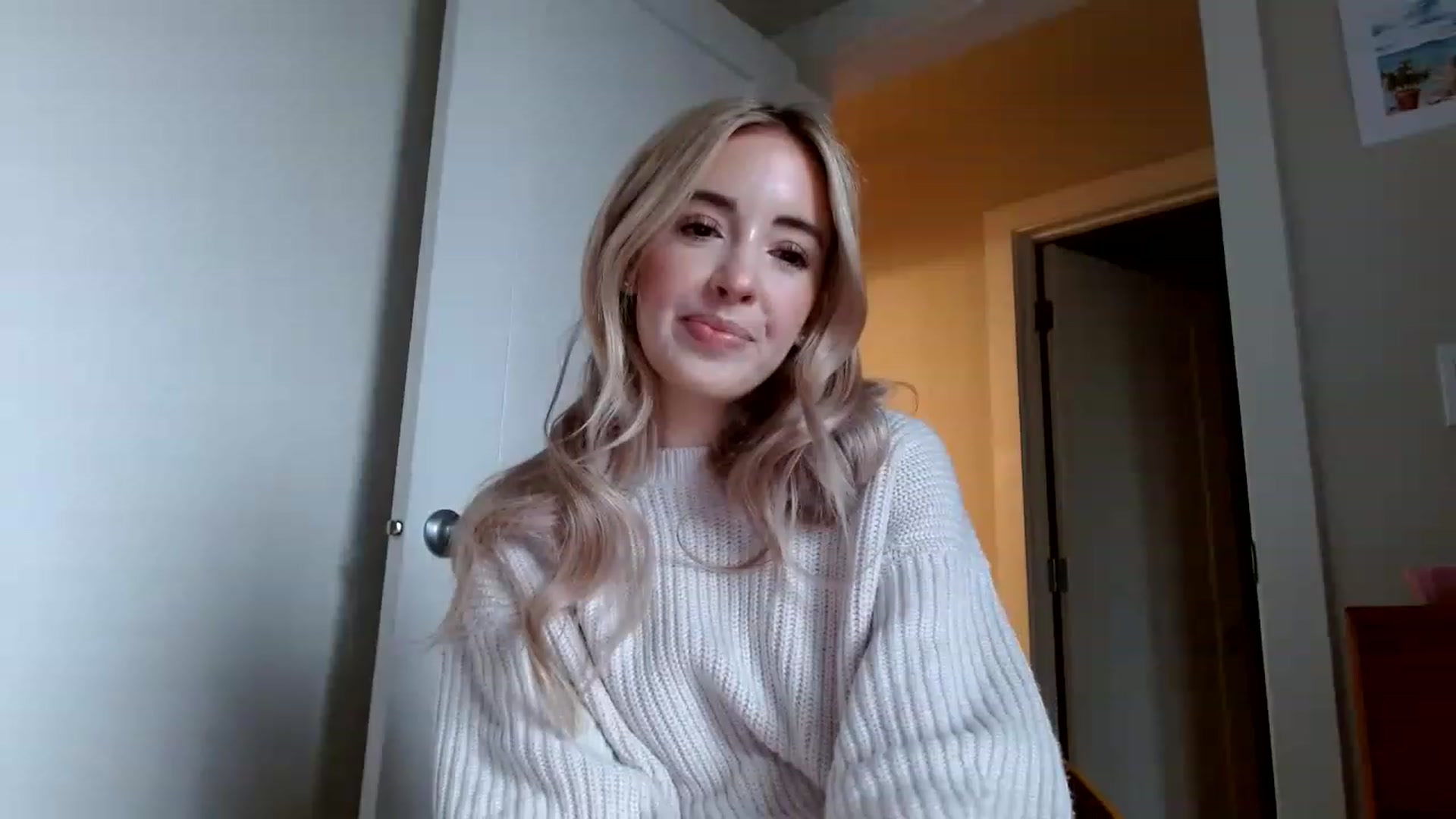 Gallery image thumbnail from Vegansoda's myfreecams stream on, 01/19/2023, 22:39 image 1 of 20