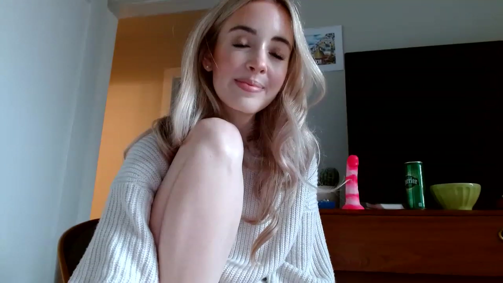 Gallery image thumbnail from Vegansoda's myfreecams stream on, 01/19/2023, 22:39 image 15 of 20