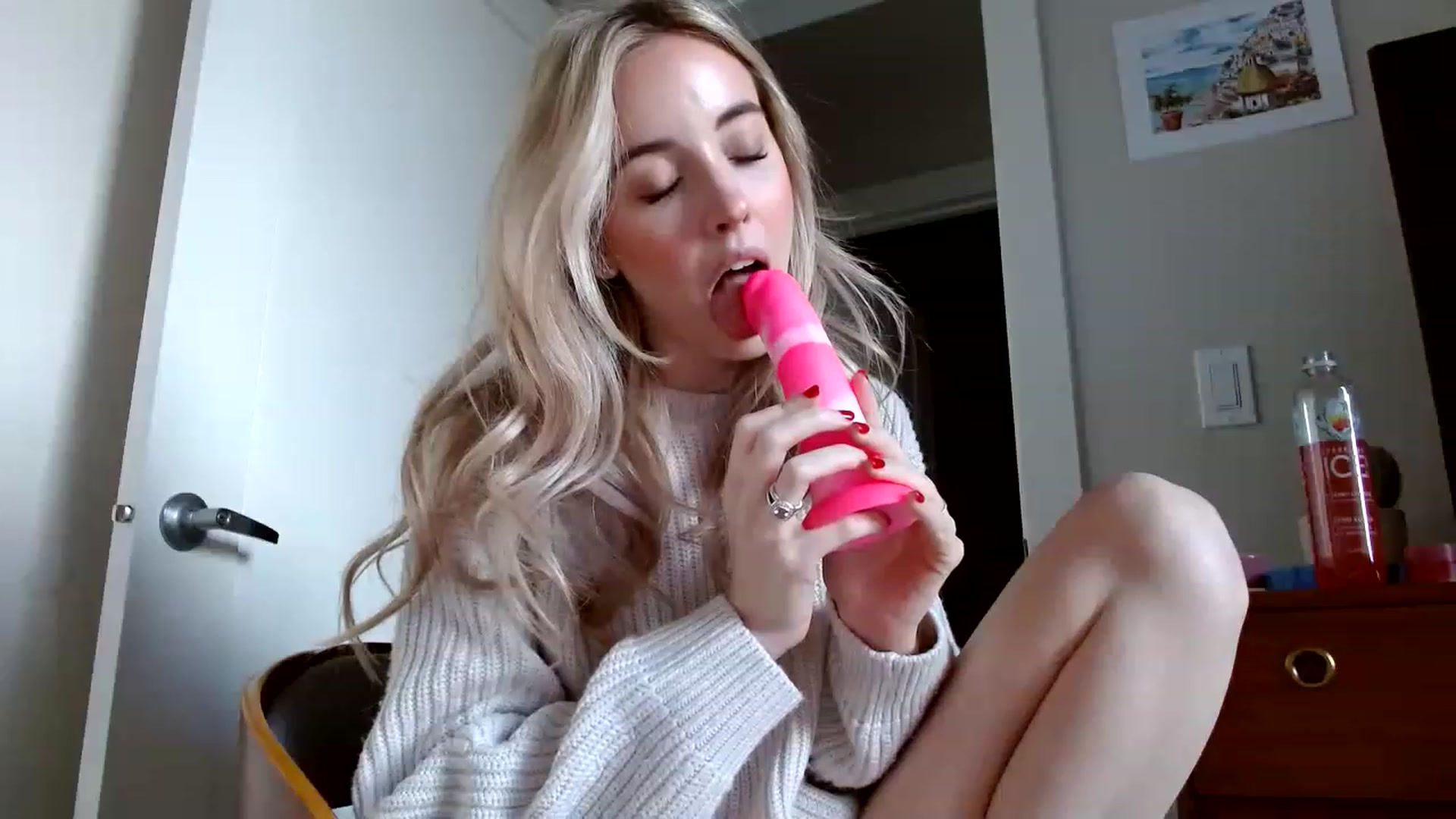 Gallery image thumbnail from Vegansoda's myfreecams stream on, 01/21/2023, 20:36 image 19 of 20