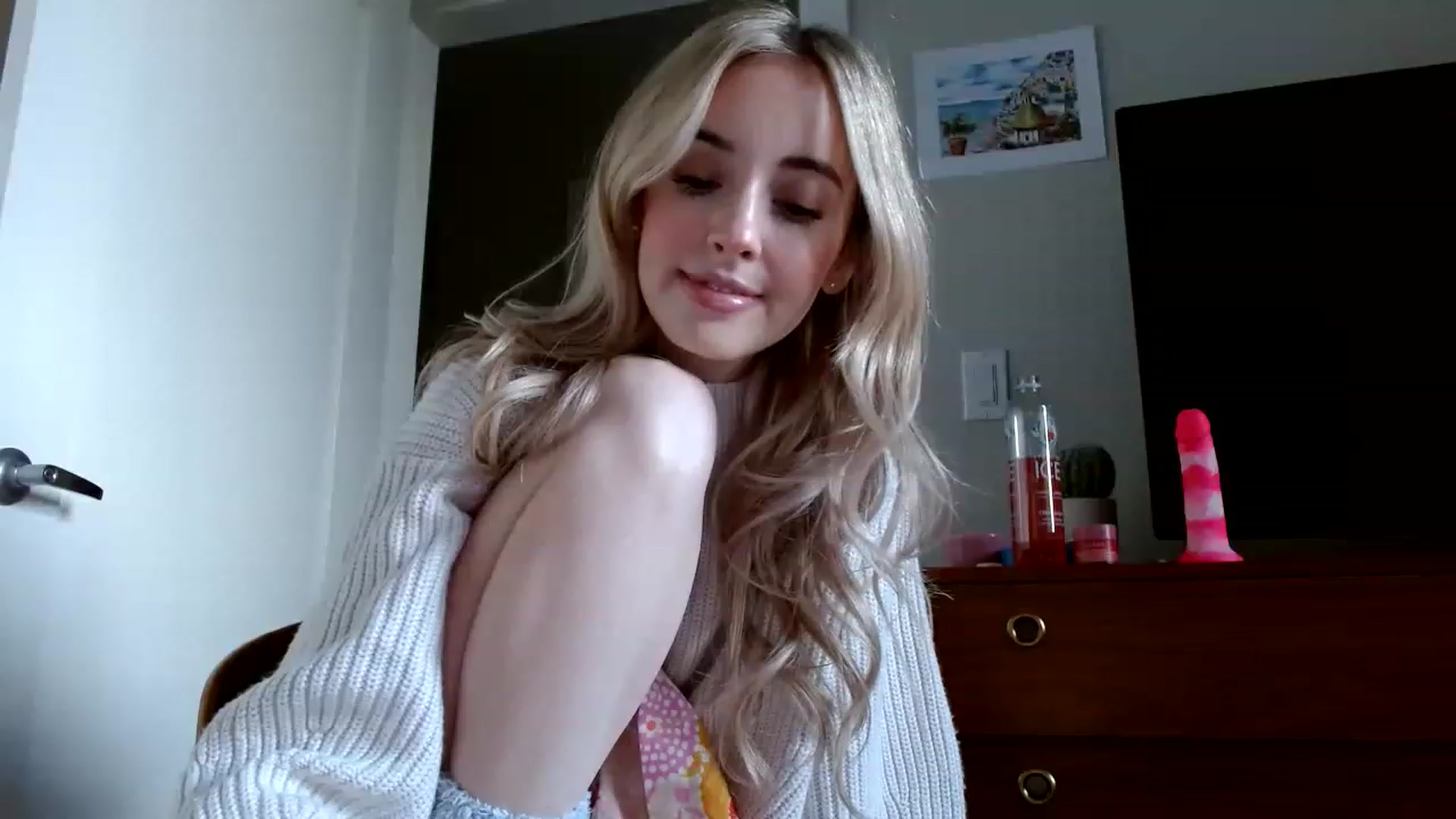Gallery image thumbnail from Vegansoda's myfreecams stream on, 01/21/2023, 22:09 image 8 of 20