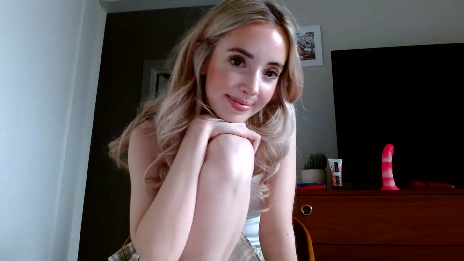Gallery image thumbnail from Vegansoda's myfreecams stream on, 01/27/2023, 21:07 image 14 of 20