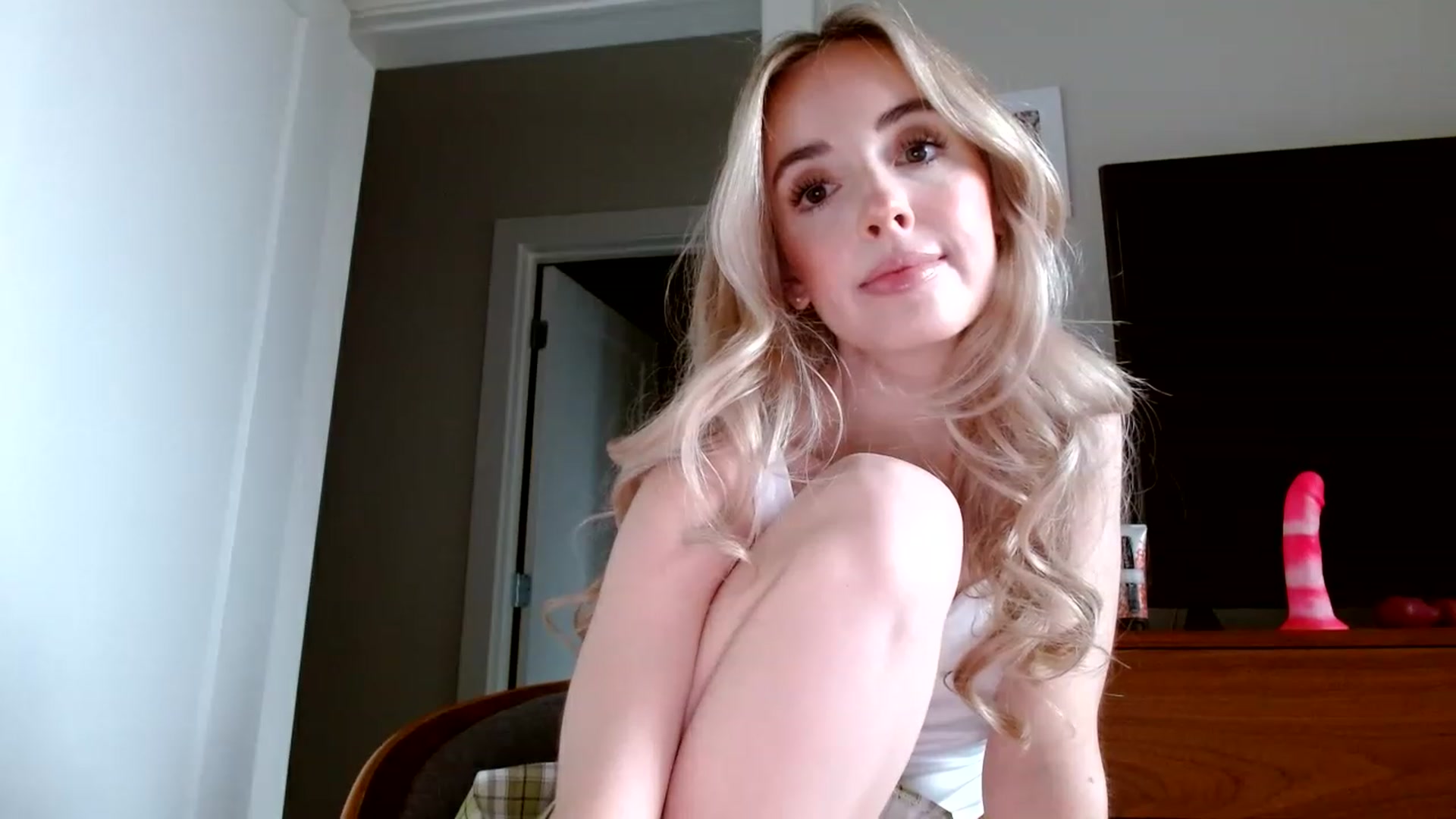 Gallery image thumbnail from Vegansoda's myfreecams stream on, 01/27/2023, 21:07 image 19 of 20