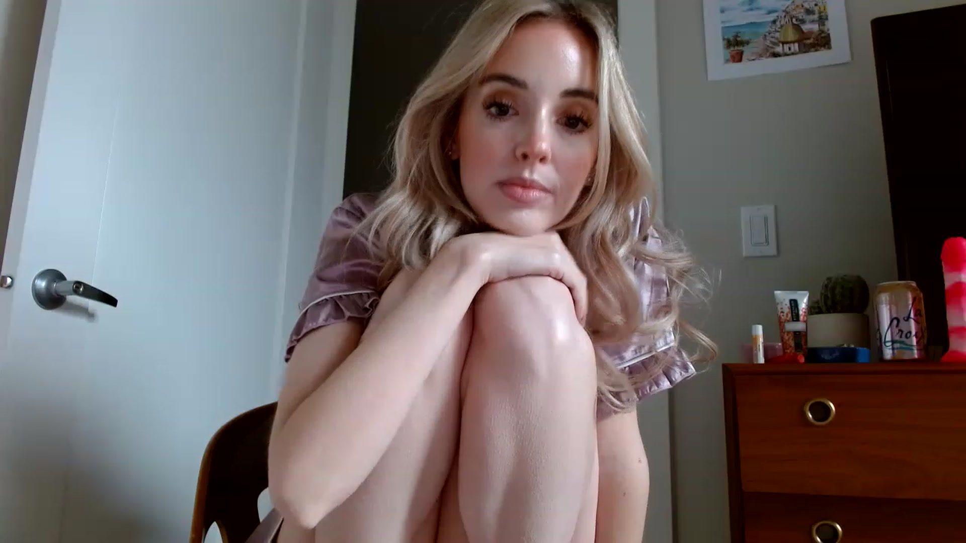 Gallery image thumbnail from Vegansoda's myfreecams stream on, 01/28/2023, 19:20 image 17 of 20