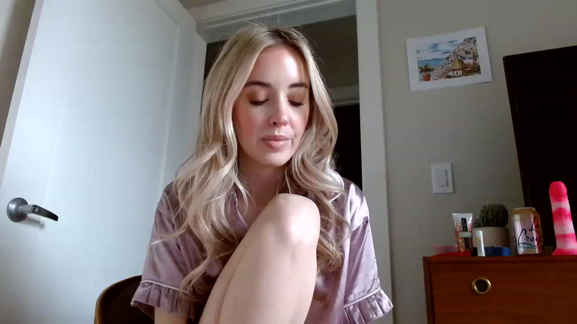 Gallery image thumbnail from Vegansoda's myfreecams stream on, 01/28/2023, 19:20 image 5 of 20