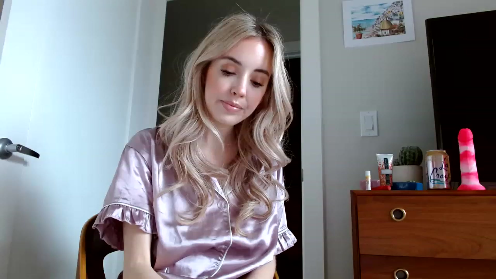 Gallery image thumbnail from Vegansoda's myfreecams stream on, 01/28/2023, 19:20 image 13 of 20