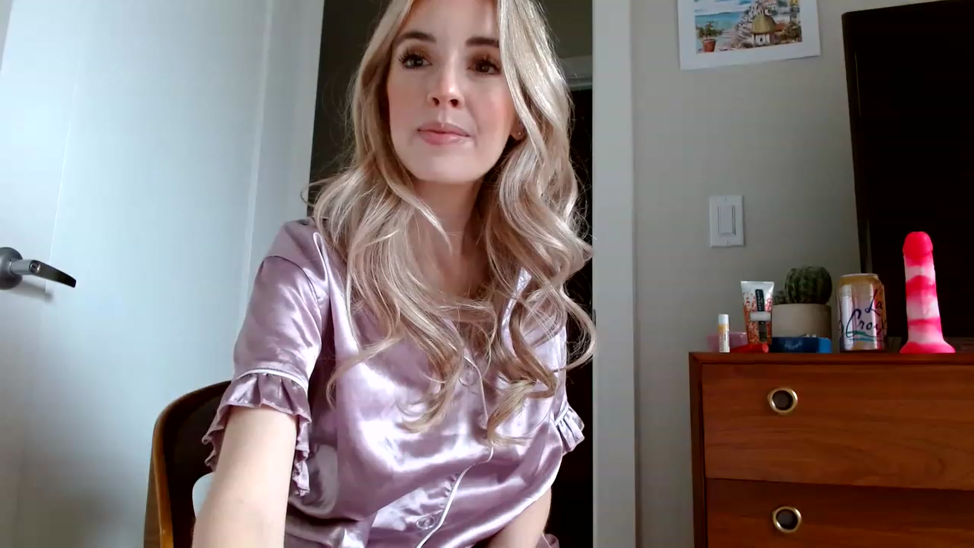 Gallery image thumbnail from Vegansoda's myfreecams stream on, 01/28/2023, 19:20 image 12 of 20