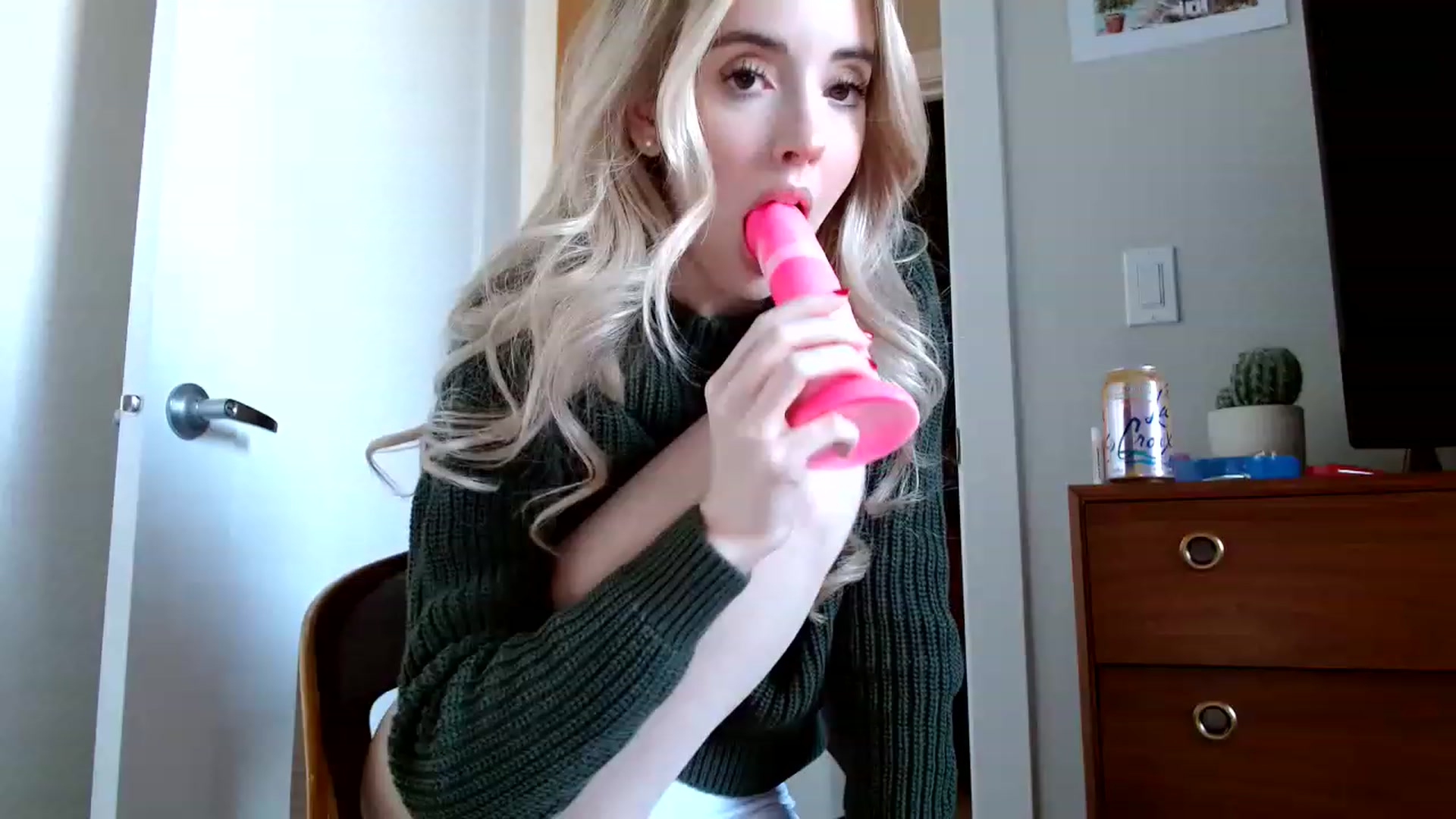 Gallery image thumbnail from Vegansoda's myfreecams stream on, 02/01/2023, 19:02 image 7 of 20