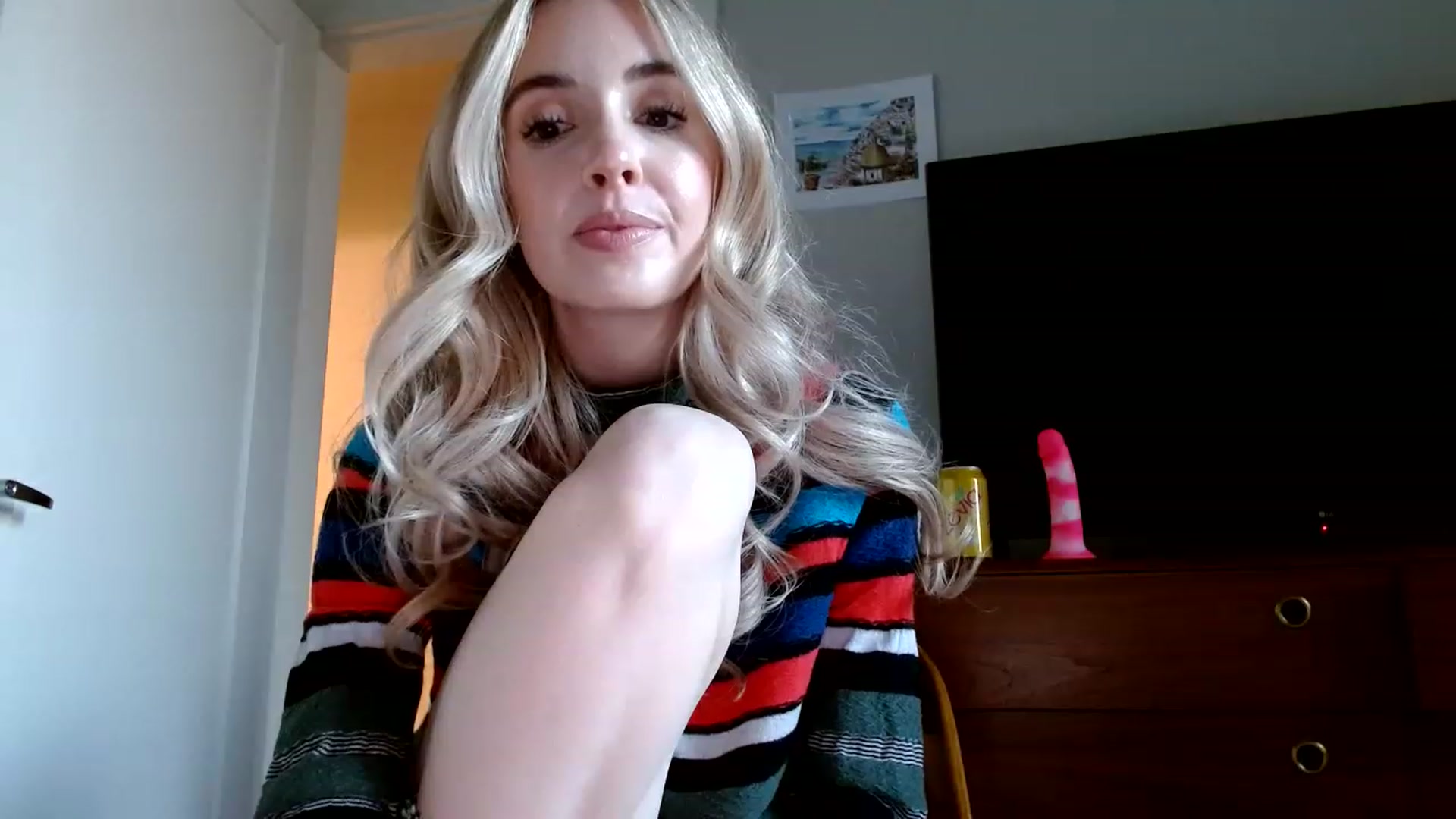 Gallery image thumbnail from Vegansoda's myfreecams stream on, 02/03/2023, 24:03 image 19 of 20