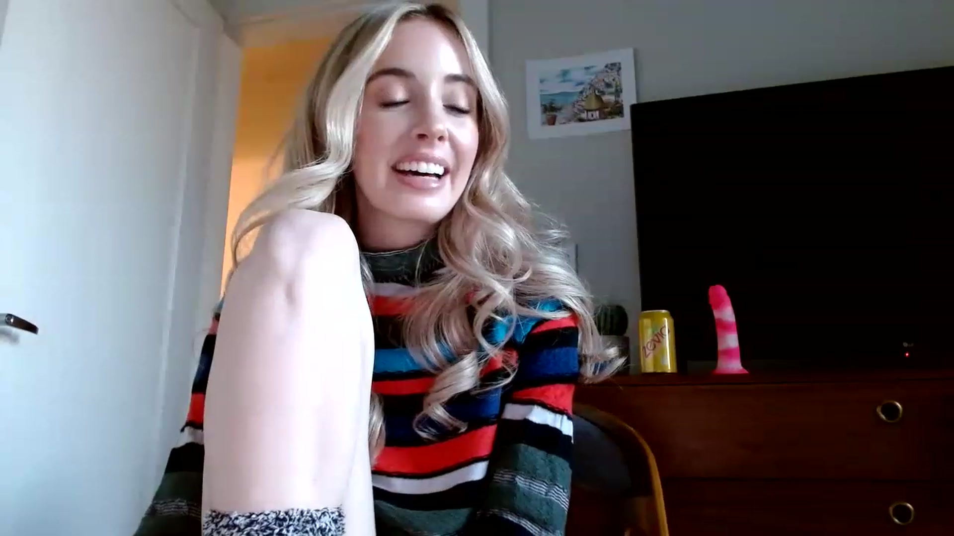 Gallery image thumbnail from Vegansoda's myfreecams stream on, 02/03/2023, 24:03 image 17 of 20