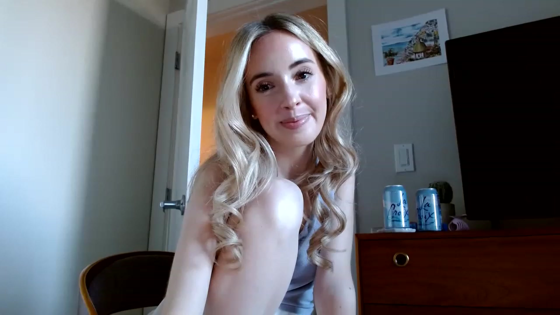 Gallery image thumbnail from Vegansoda's myfreecams stream on, 02/07/2023, 23:10 image 4 of 20