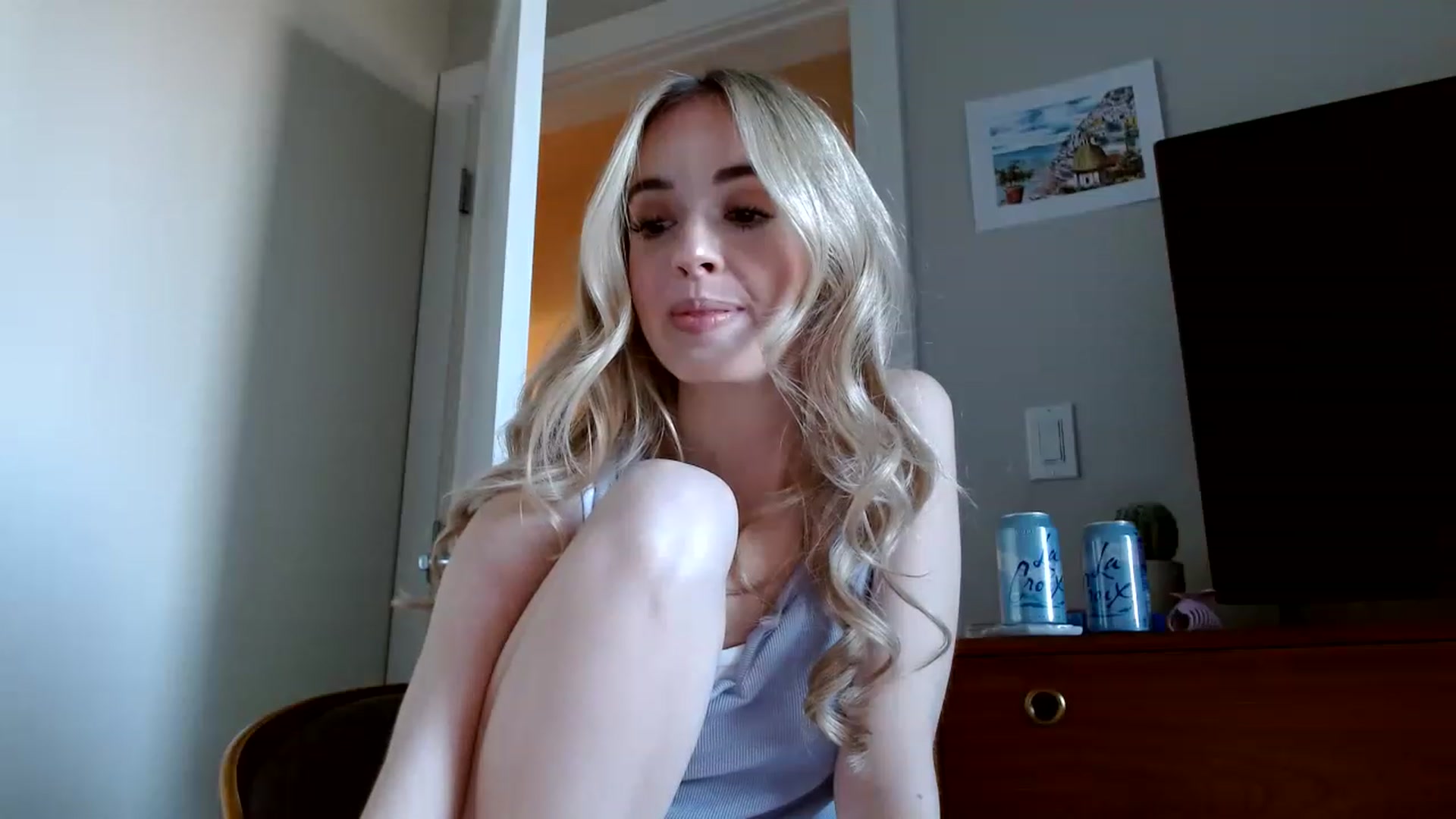 Gallery image thumbnail from Vegansoda's myfreecams stream on, 02/07/2023, 23:10 image 14 of 20