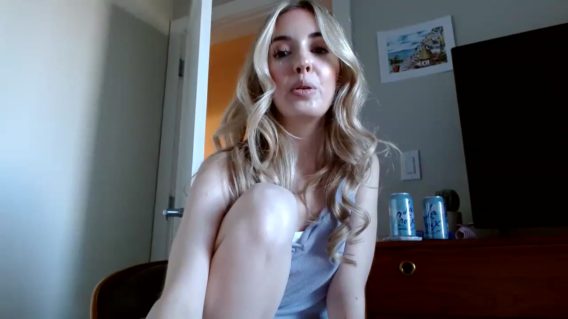 Gallery image thumbnail from Vegansoda's myfreecams stream on, 02/07/2023, 23:10 image 10 of 20