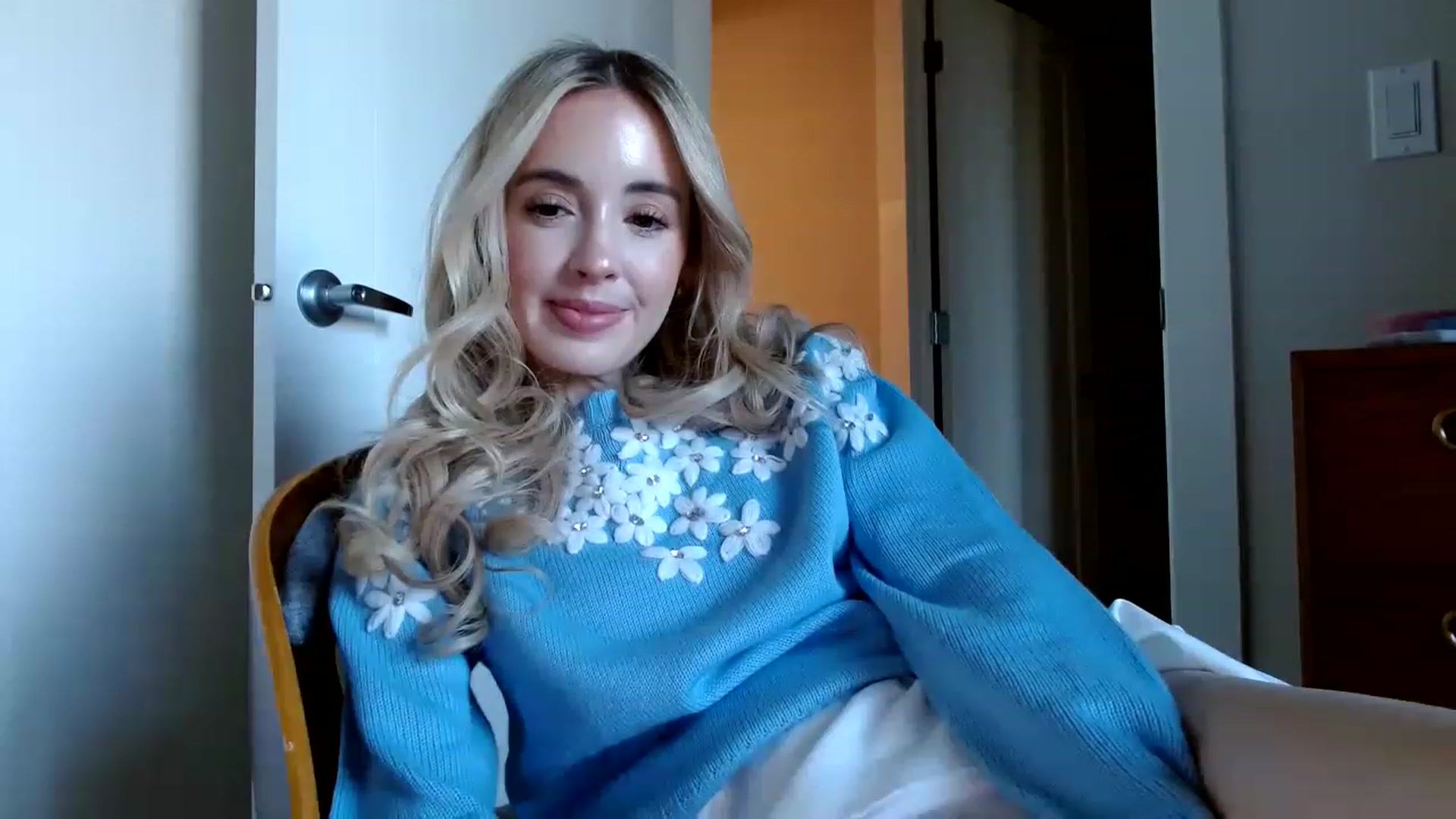 Gallery image thumbnail from Vegansoda's myfreecams stream on, 02/09/2023, 23:03 image 15 of 20