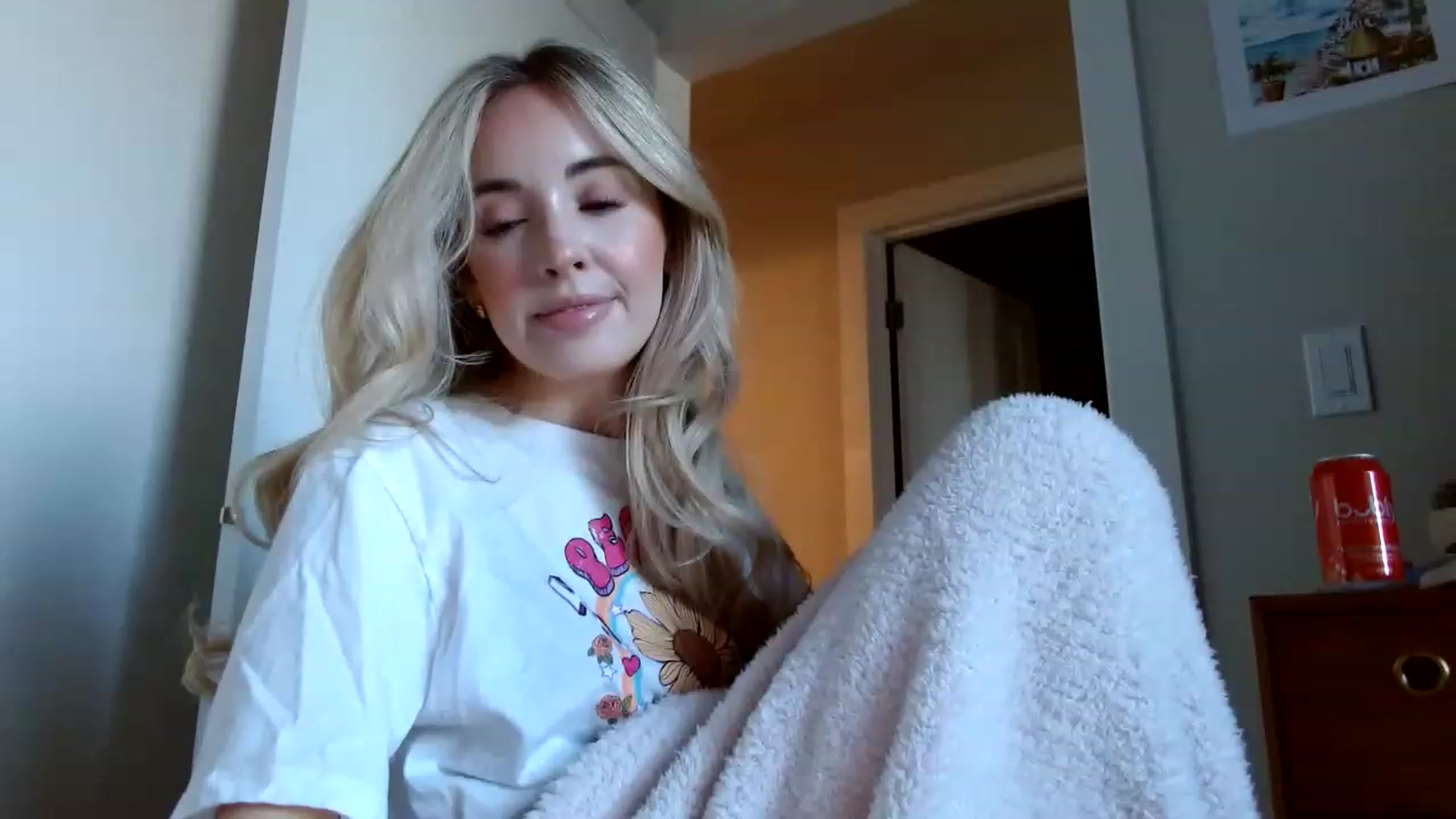 Gallery image thumbnail from Vegansoda's myfreecams stream on, 02/18/2023, 19:44 image 1 of 20