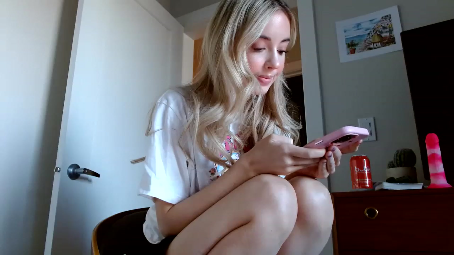 Gallery image thumbnail from Vegansoda's myfreecams stream on, 02/18/2023, 19:44 image 11 of 20
