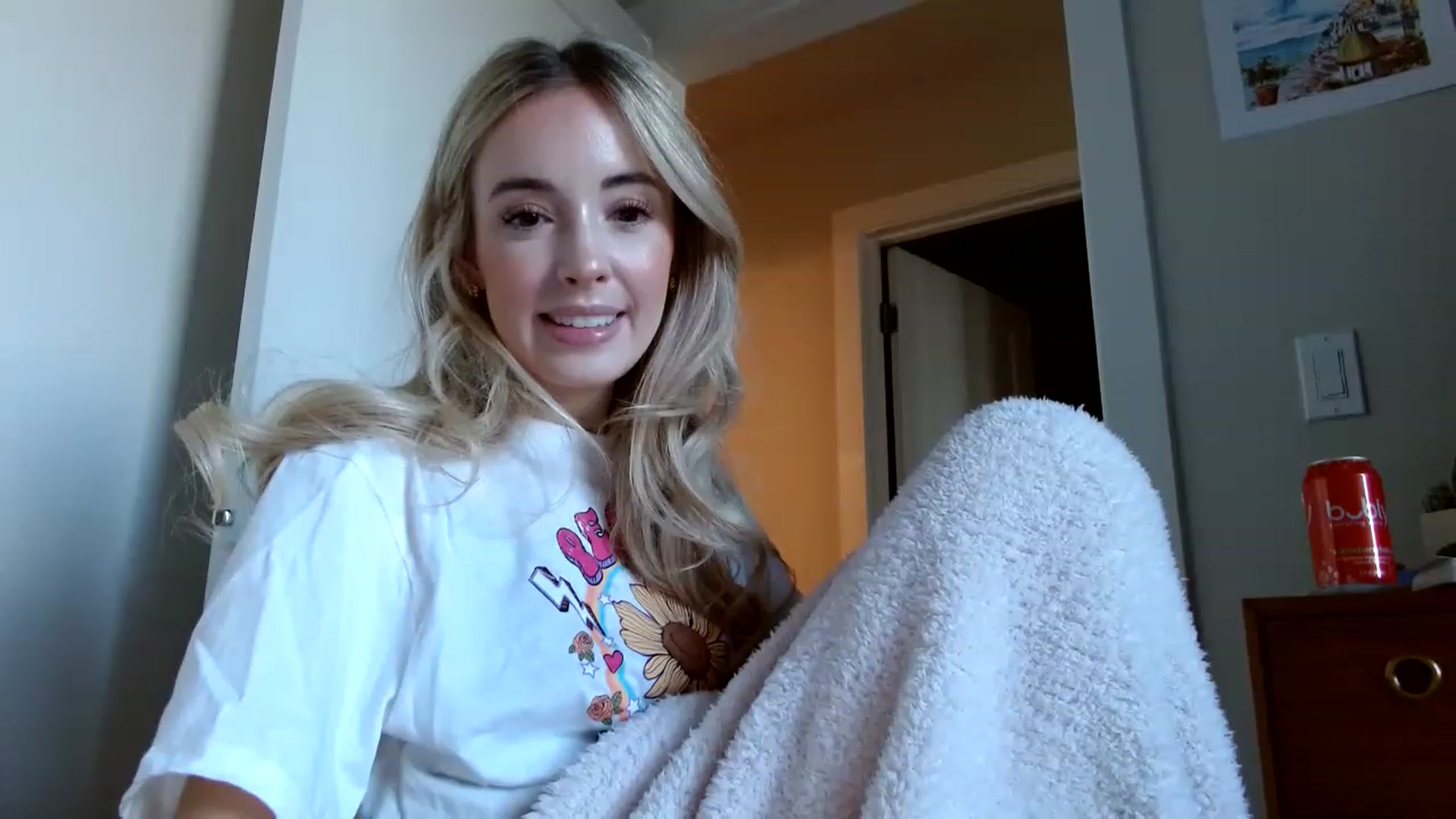 Gallery image thumbnail from Vegansoda's myfreecams stream on, 02/18/2023, 19:44 image 3 of 20