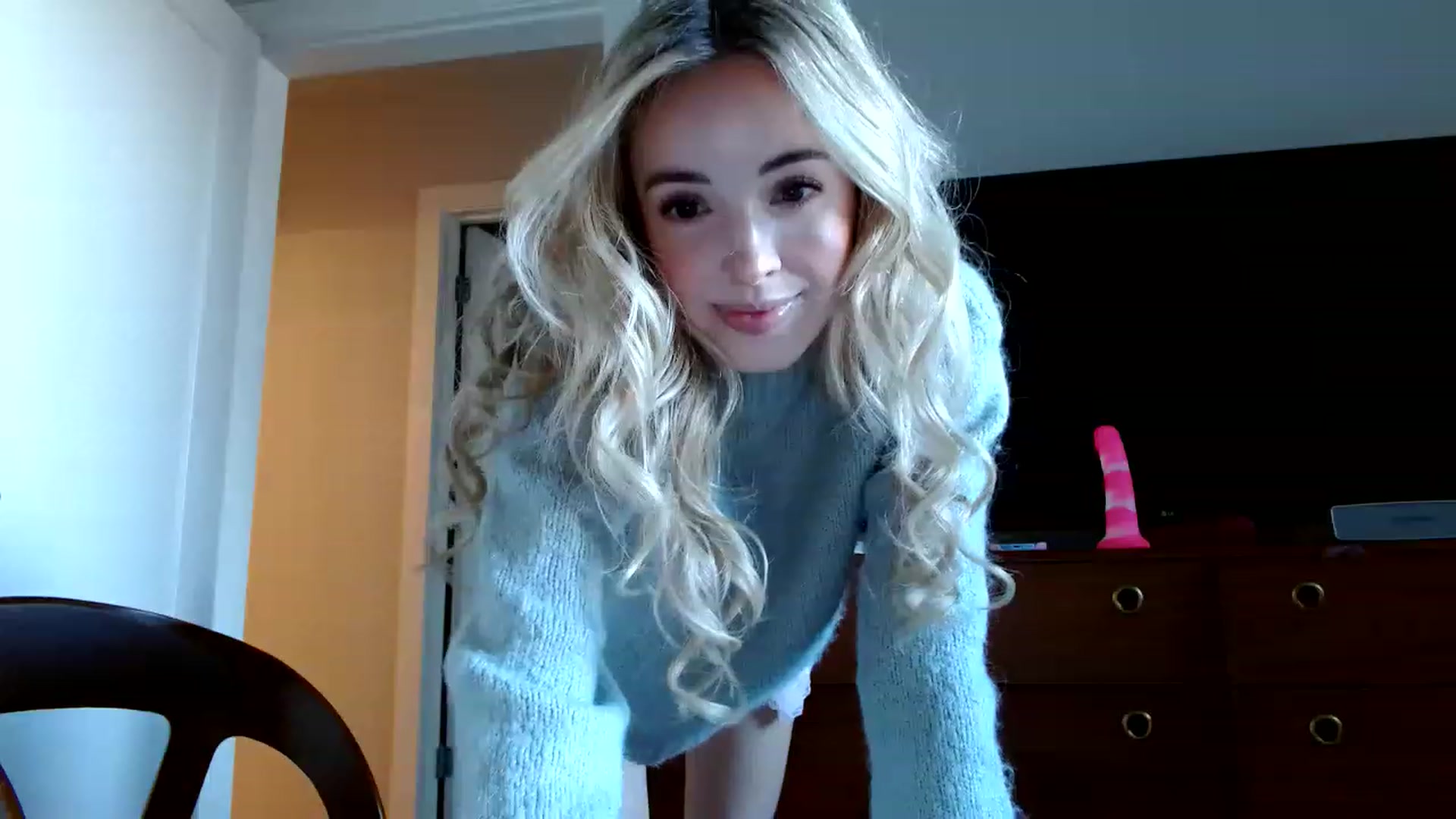 Gallery image thumbnail from Vegansoda's myfreecams stream on, 02/19/2023, 21:37 image 11 of 20