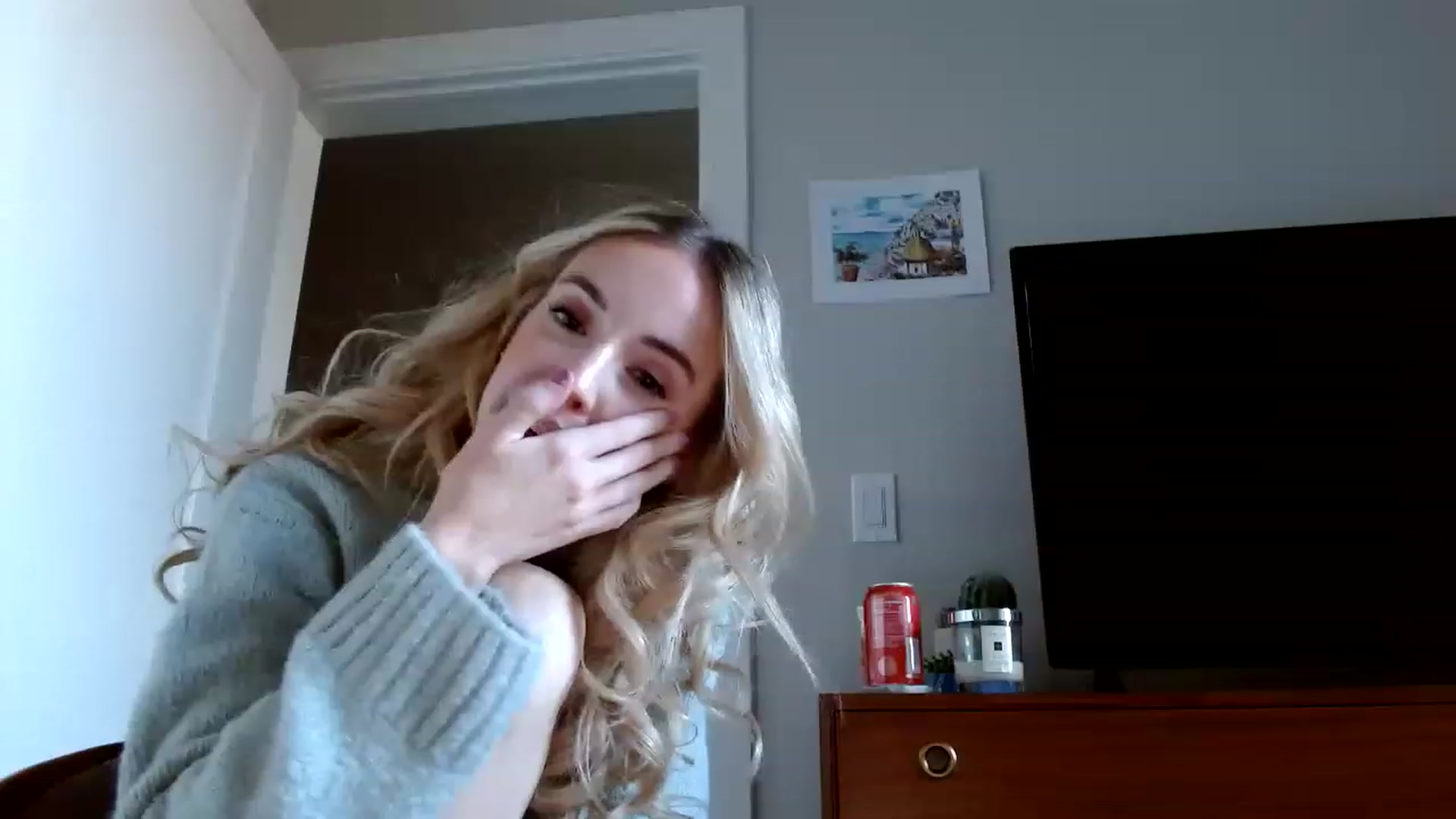 Gallery image thumbnail from Vegansoda's myfreecams stream on, 02/19/2023, 23:11 image 16 of 20