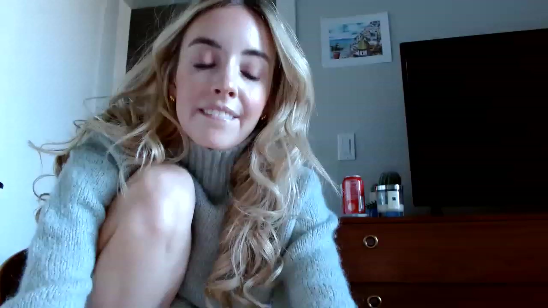 Gallery image thumbnail from Vegansoda's myfreecams stream on, 02/19/2023, 23:11 image 17 of 20