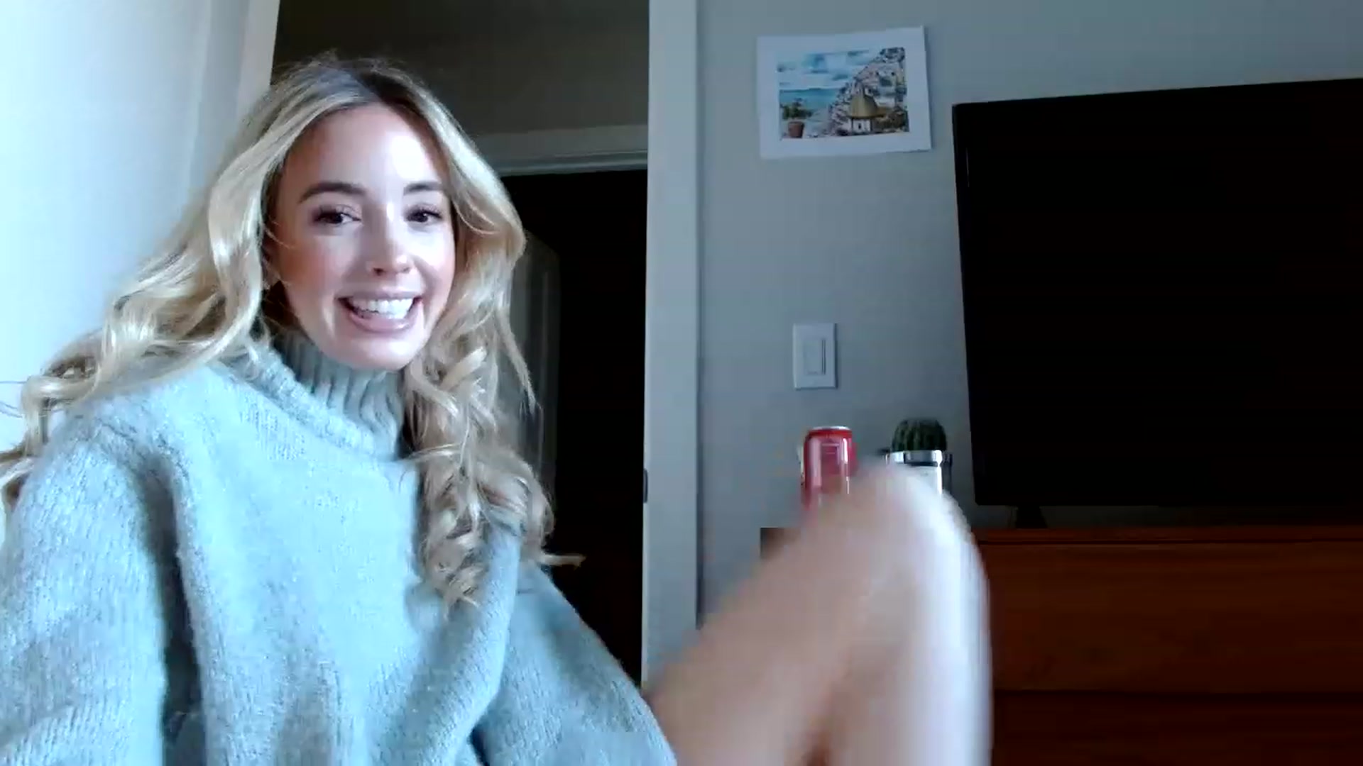 Gallery image thumbnail from Vegansoda's myfreecams stream on, 02/19/2023, 23:11 image 14 of 20