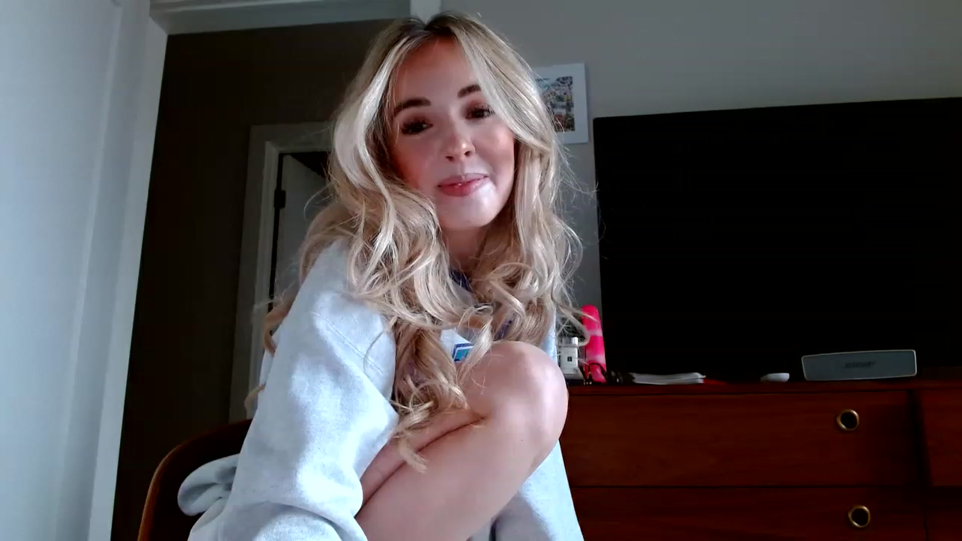 Gallery image thumbnail from Vegansoda's myfreecams stream on, 02/20/2023, 22:28 image 14 of 20