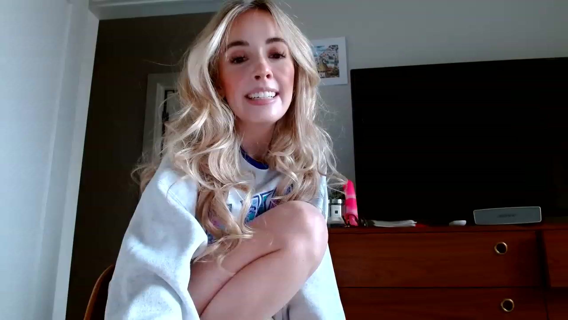 Gallery image thumbnail from Vegansoda's myfreecams stream on, 02/20/2023, 22:28 image 12 of 20