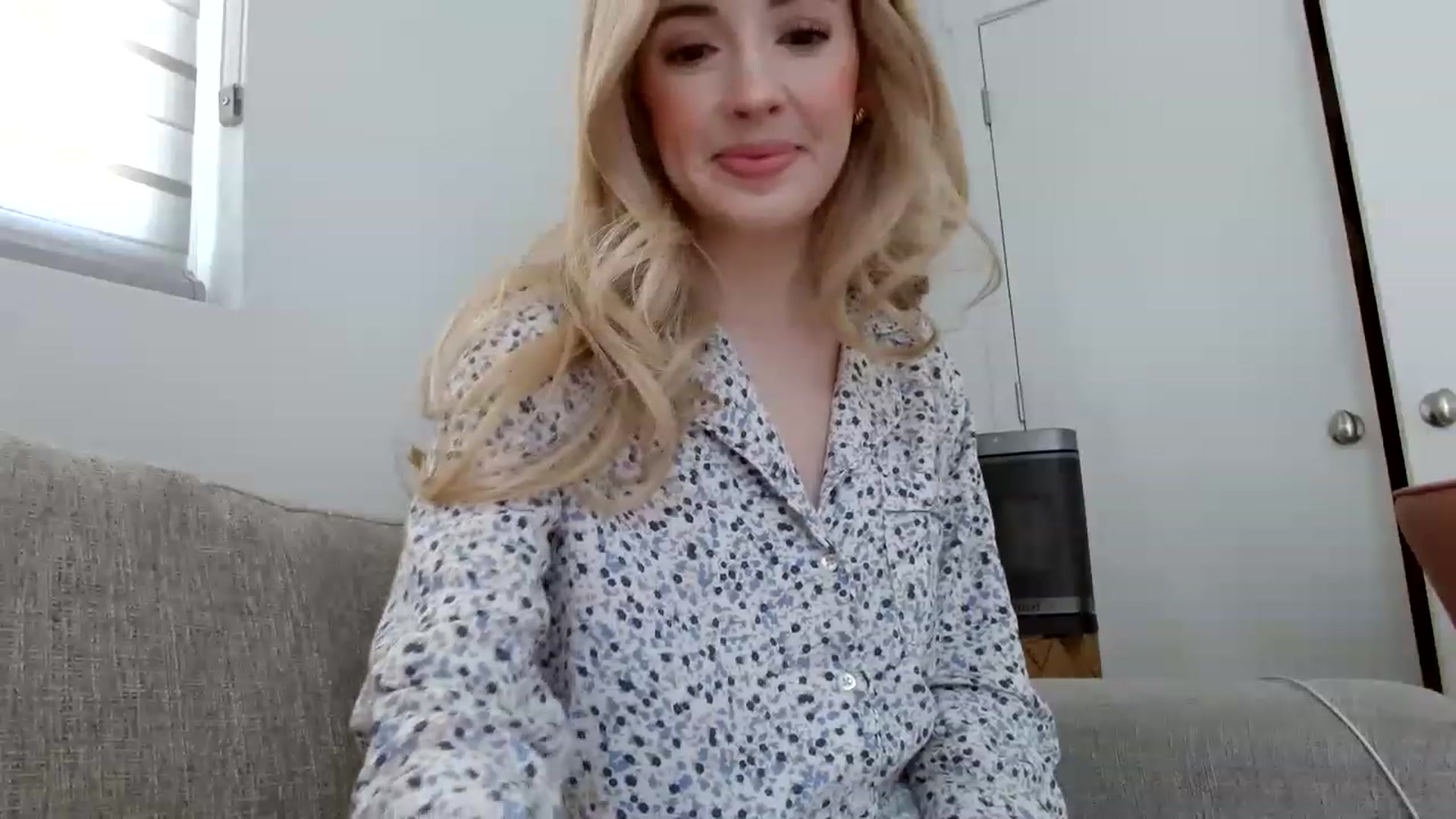 Gallery image thumbnail from Vegansoda's myfreecams stream on, 04/08/2023, 20:16 image 12 of 20